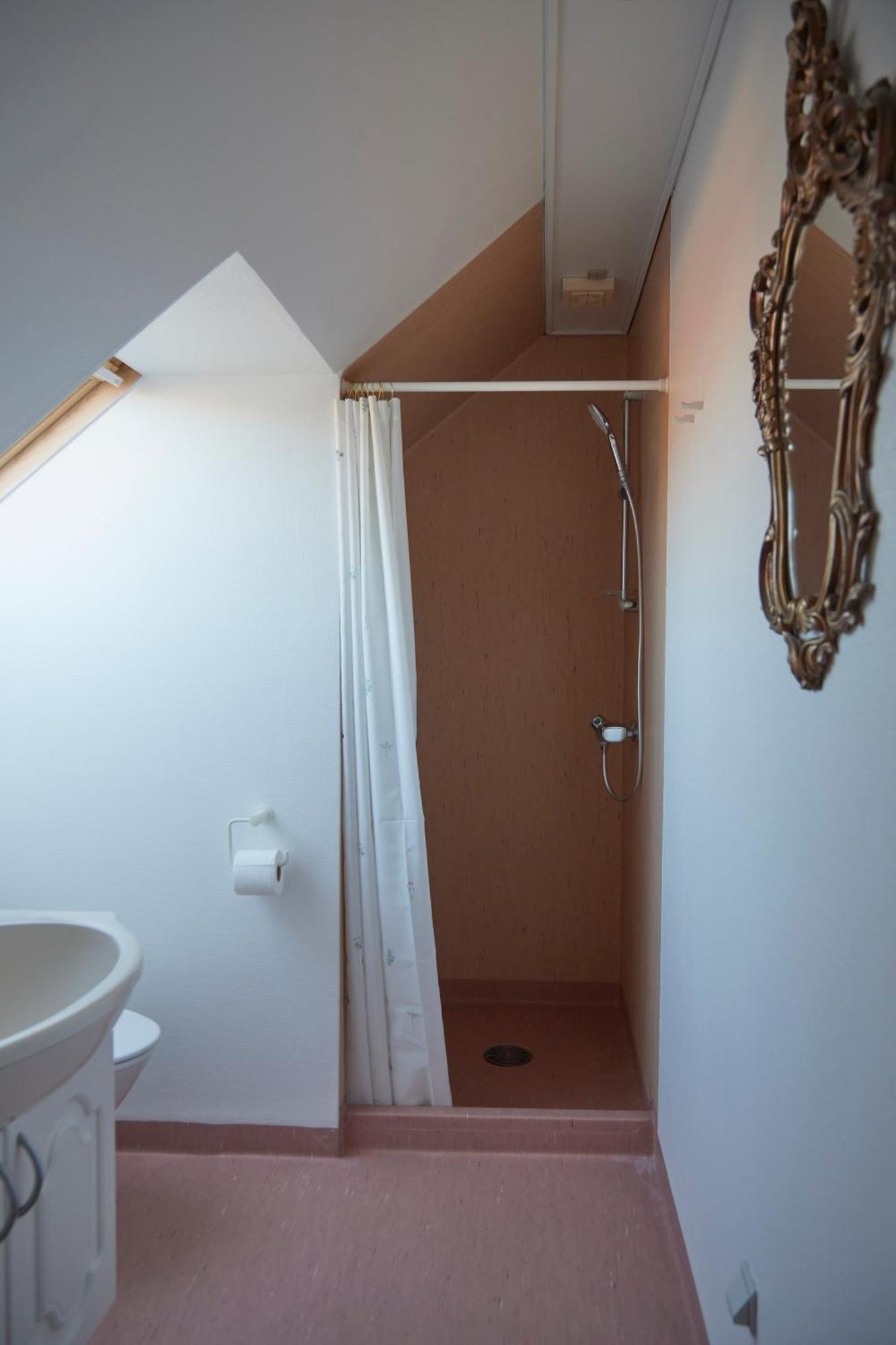 Standard Double Room,1583077231:JPEG