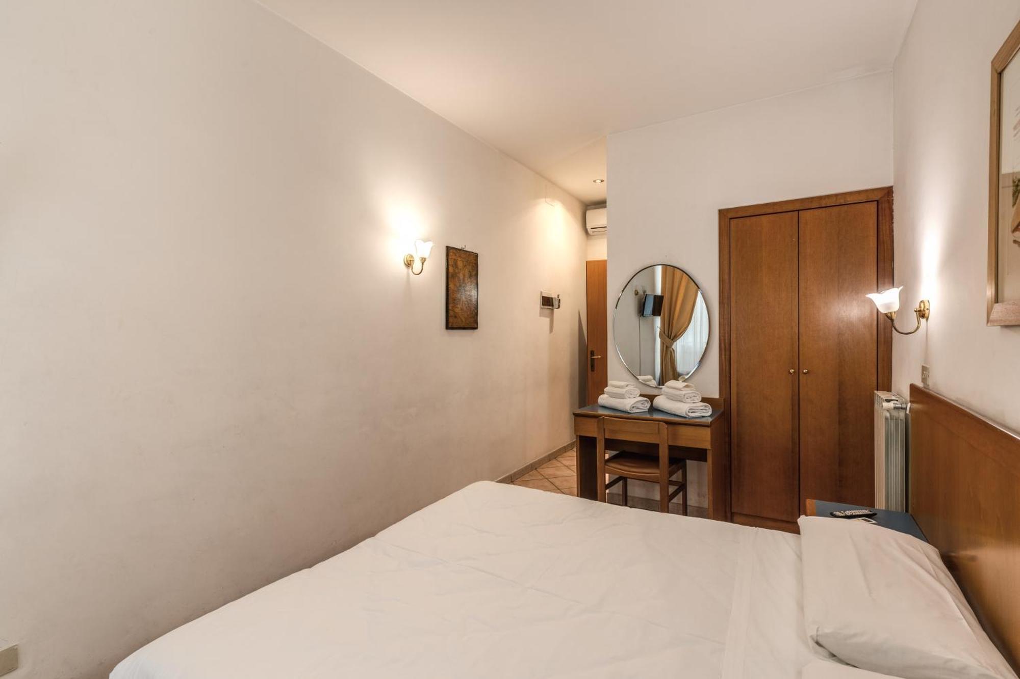 Habitación Doble Pequeña