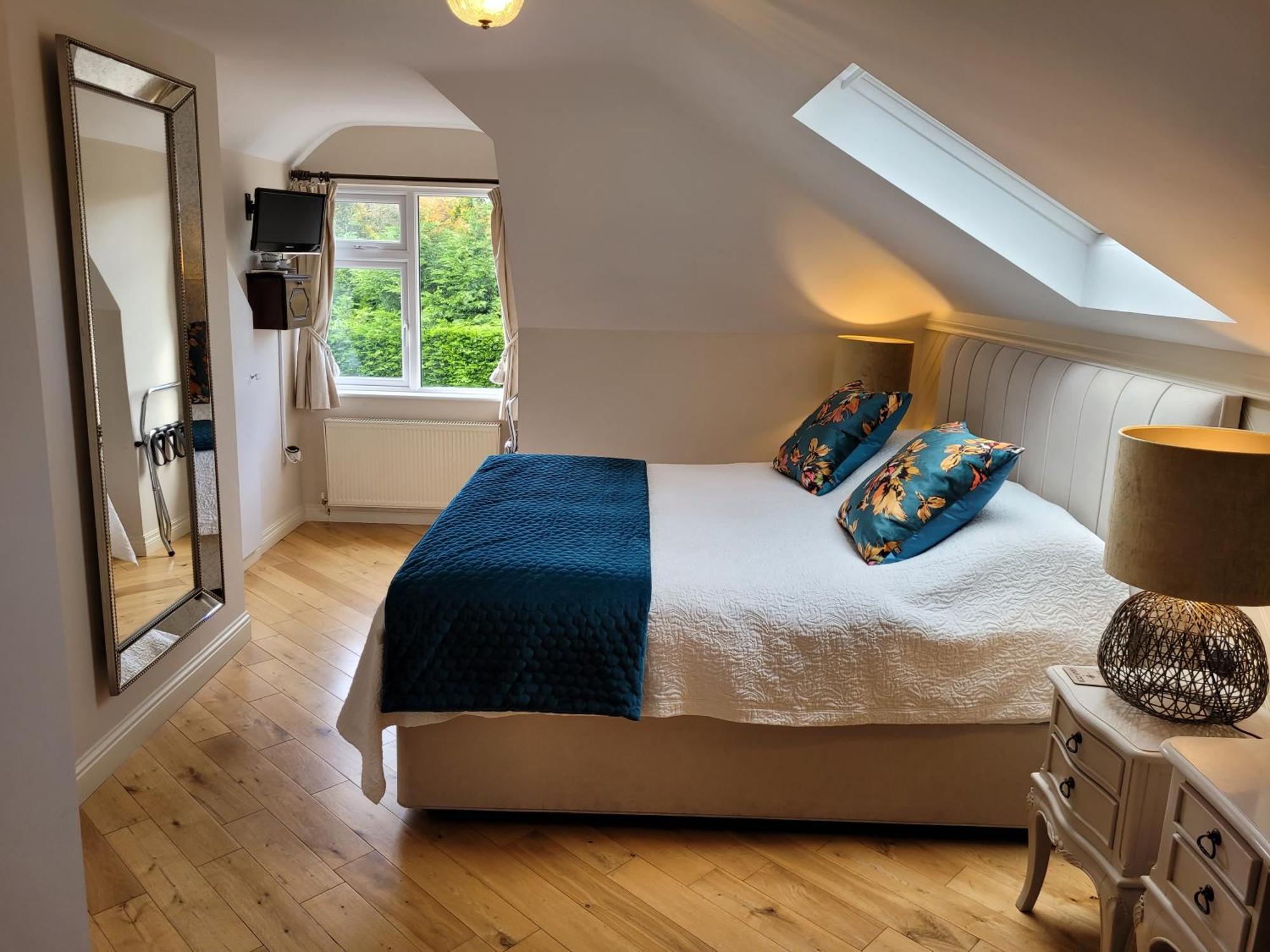 Deluxe Quadruple Room,1583117476:JPEG