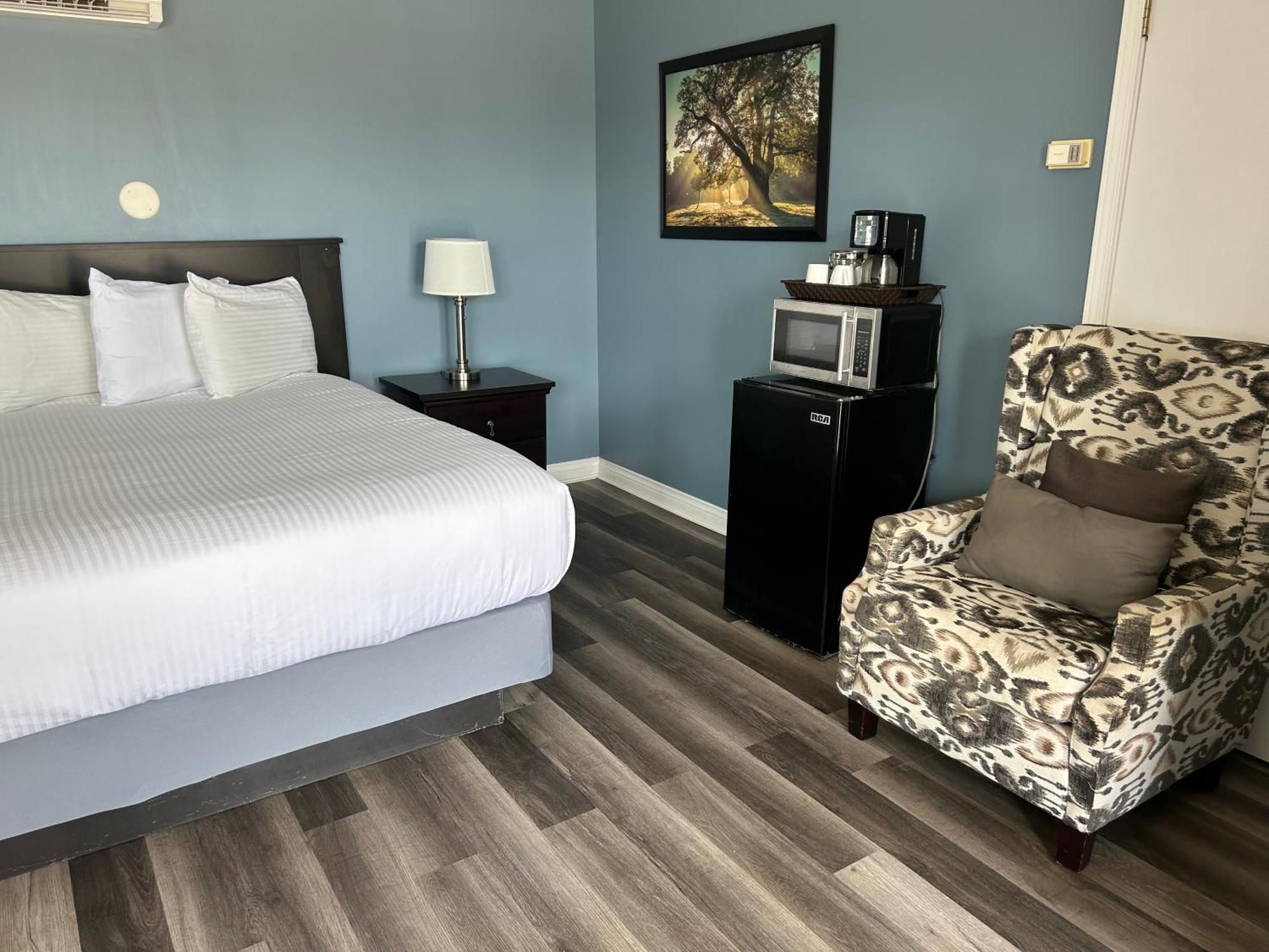 Superior King Room,1583131969:JPEG