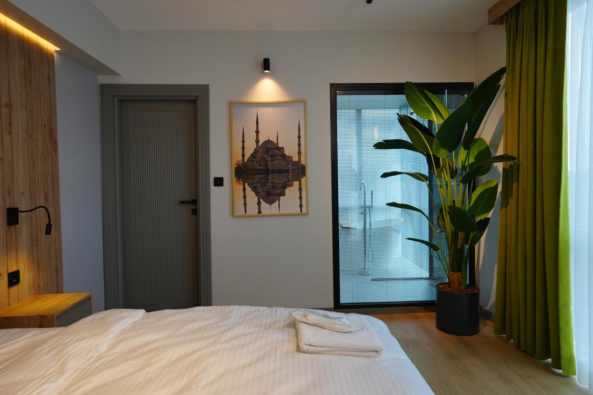 Double Room with Spa Bath