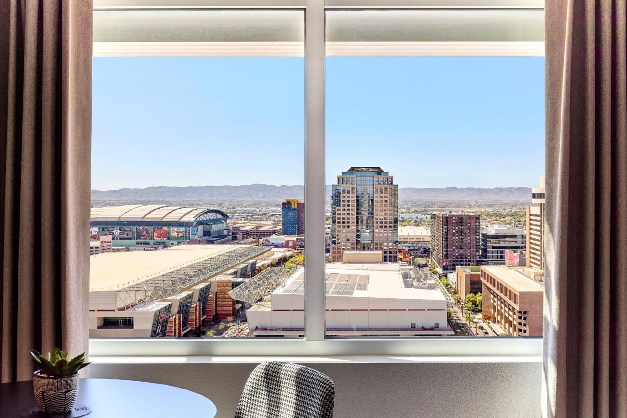 Deluxe Room Guest room 2 Double City view High floor