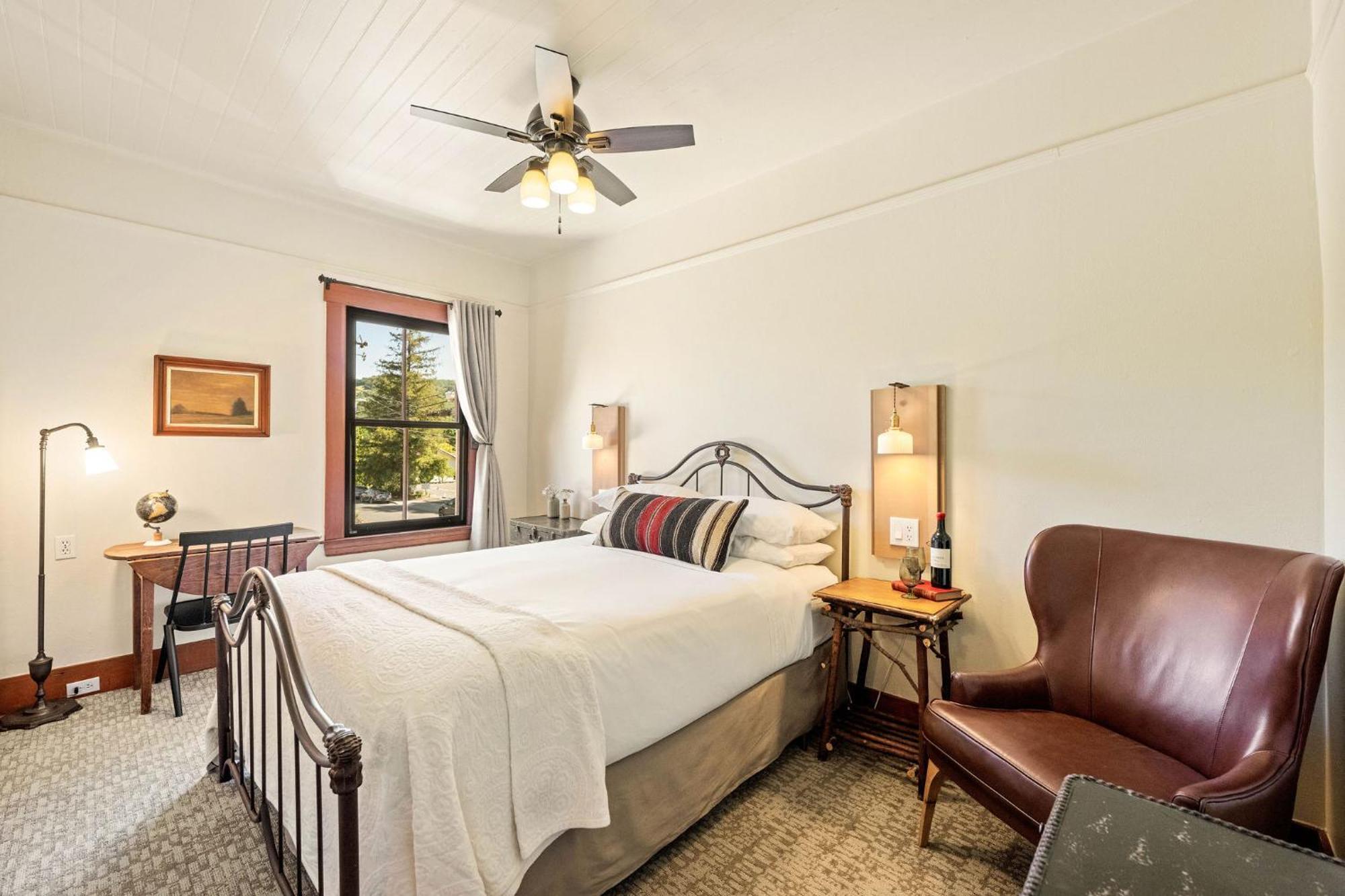 Superior Queen Room, Ensuite (Room 26)