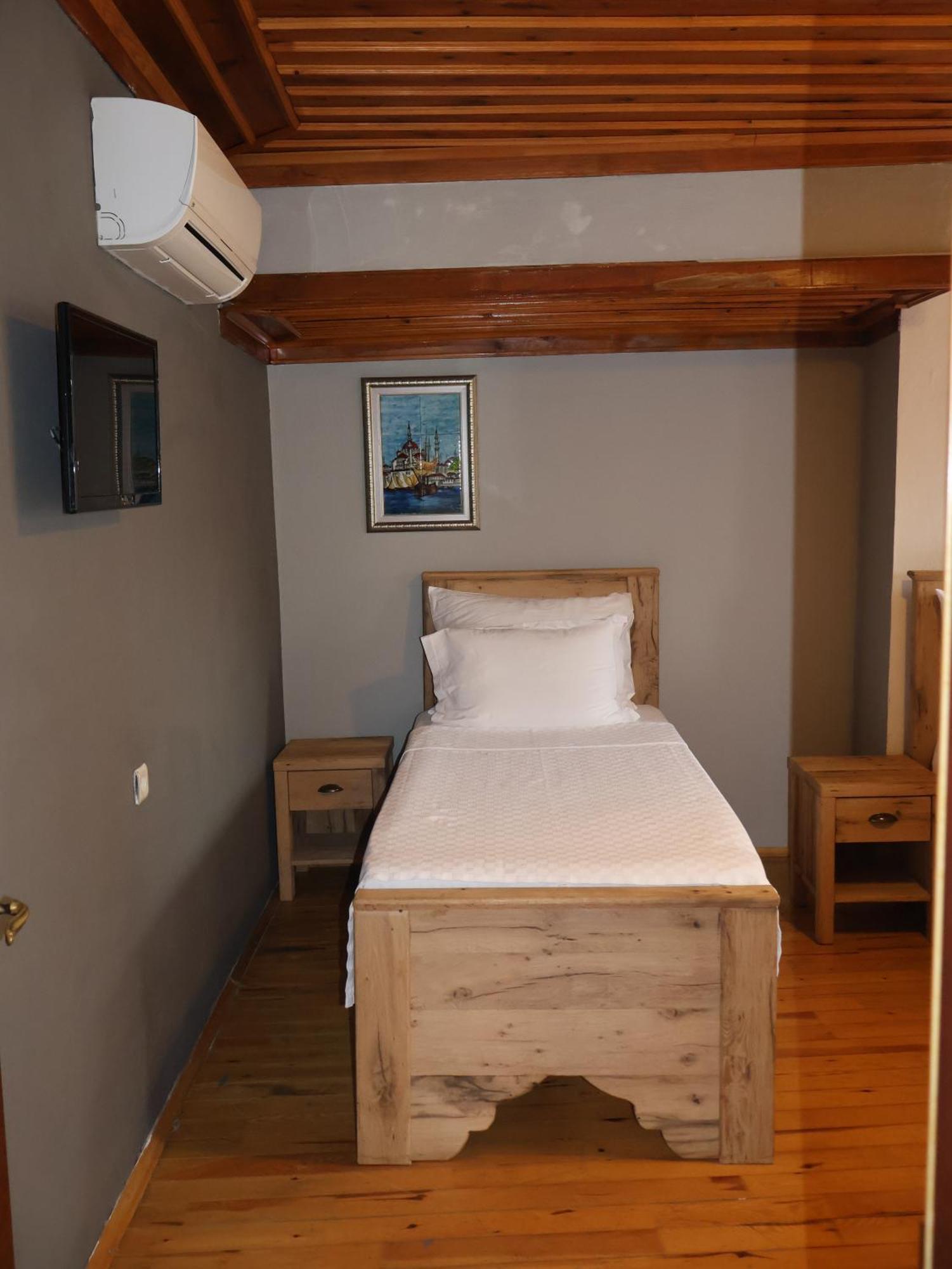 Deluxe Üç Kişilik Oda