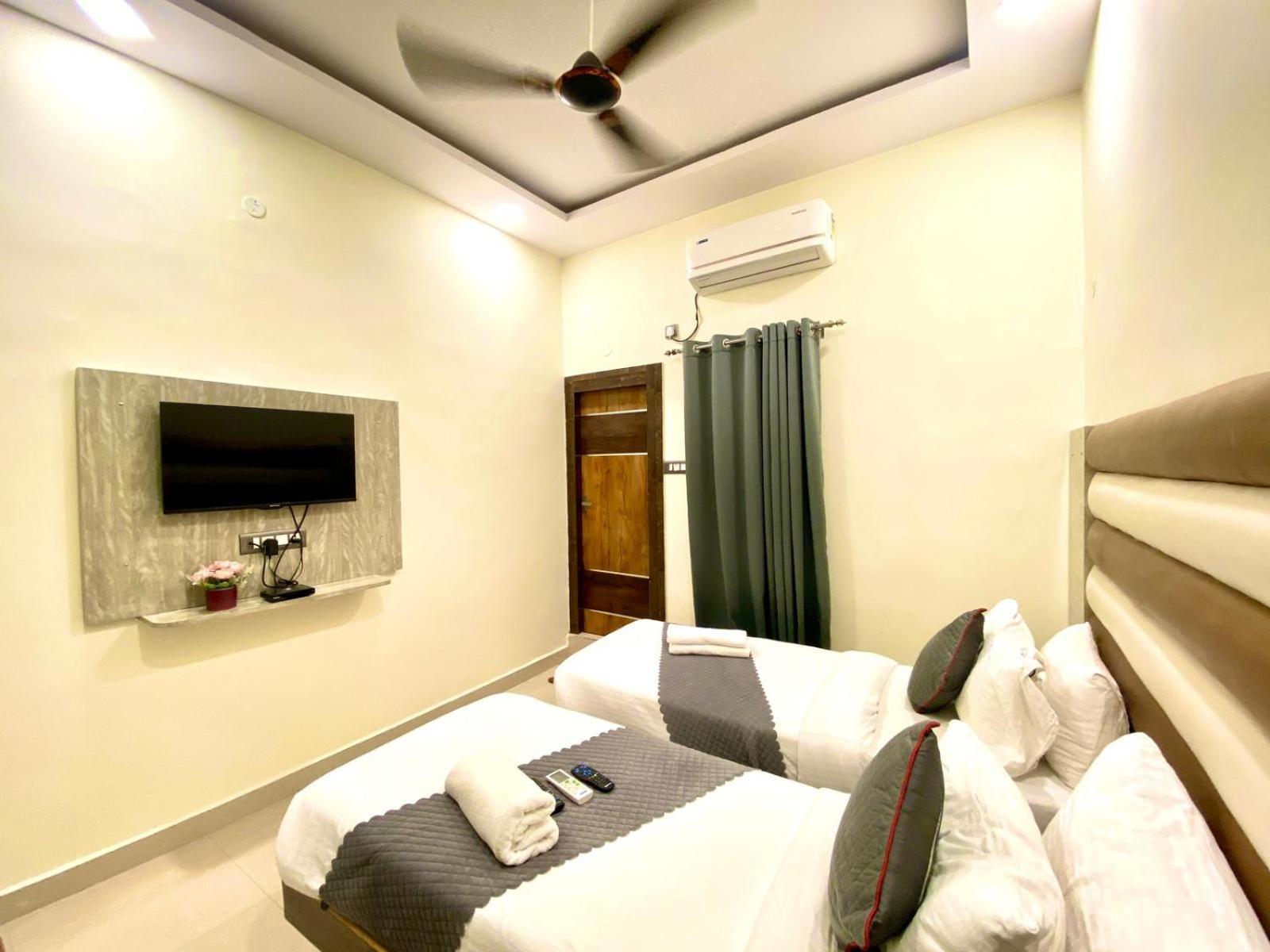 Deluxe Double Room,1583831180:JPEG