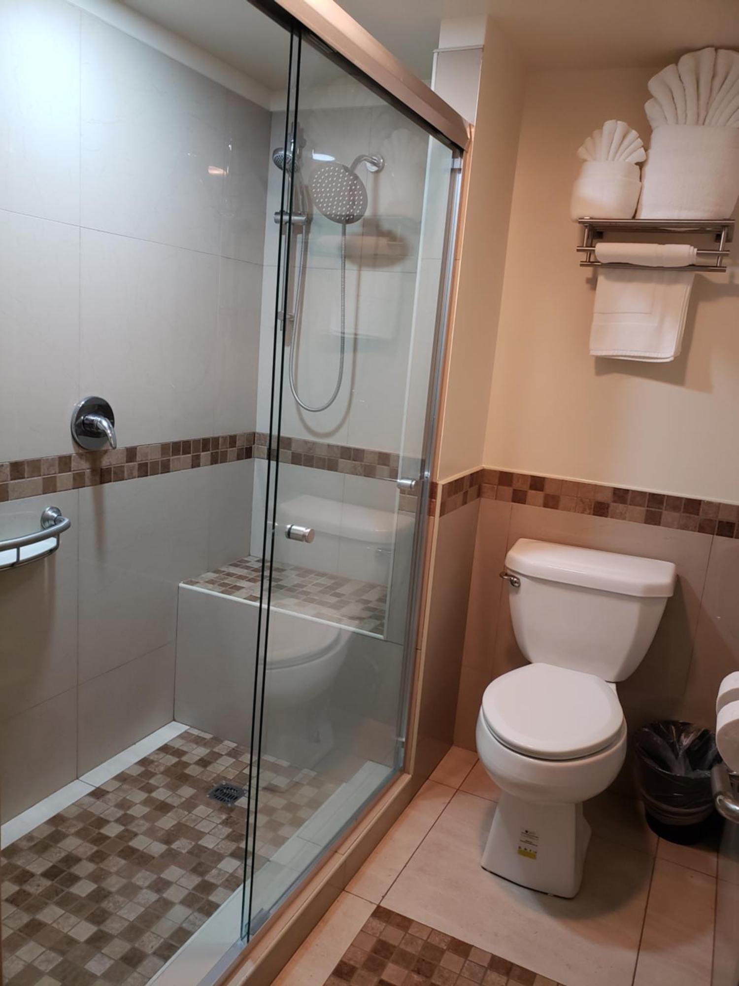 Deluxe Quadruple Room,1584432052:JPEG