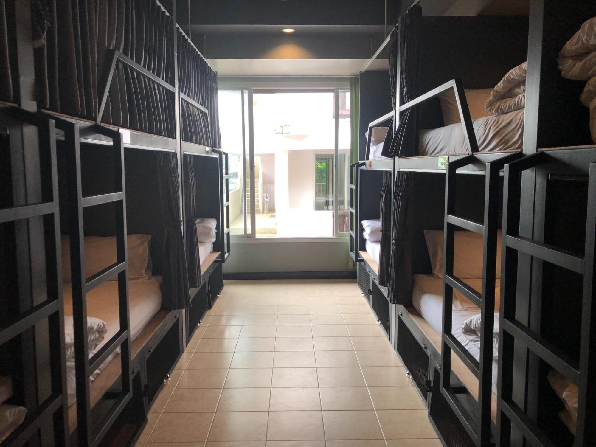 Bed 12-Bed Male Dormitory Room
