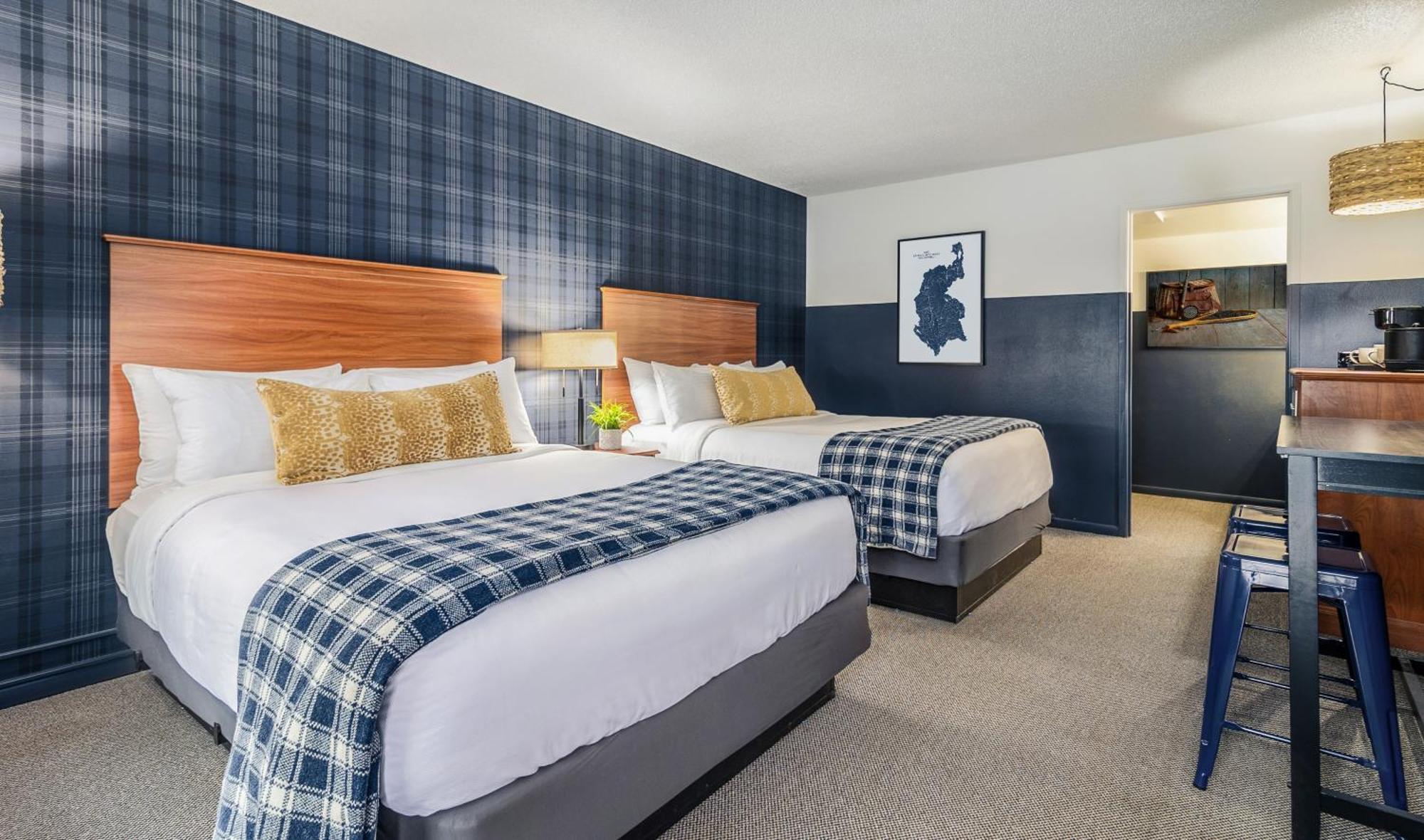 Deluxe Queen Room with Two Queen Beds