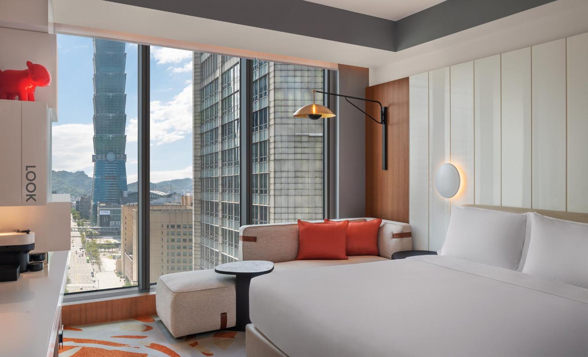 Spectacular Room Guest room 1 King TAIPEI 101 view,1584523412:JPEG