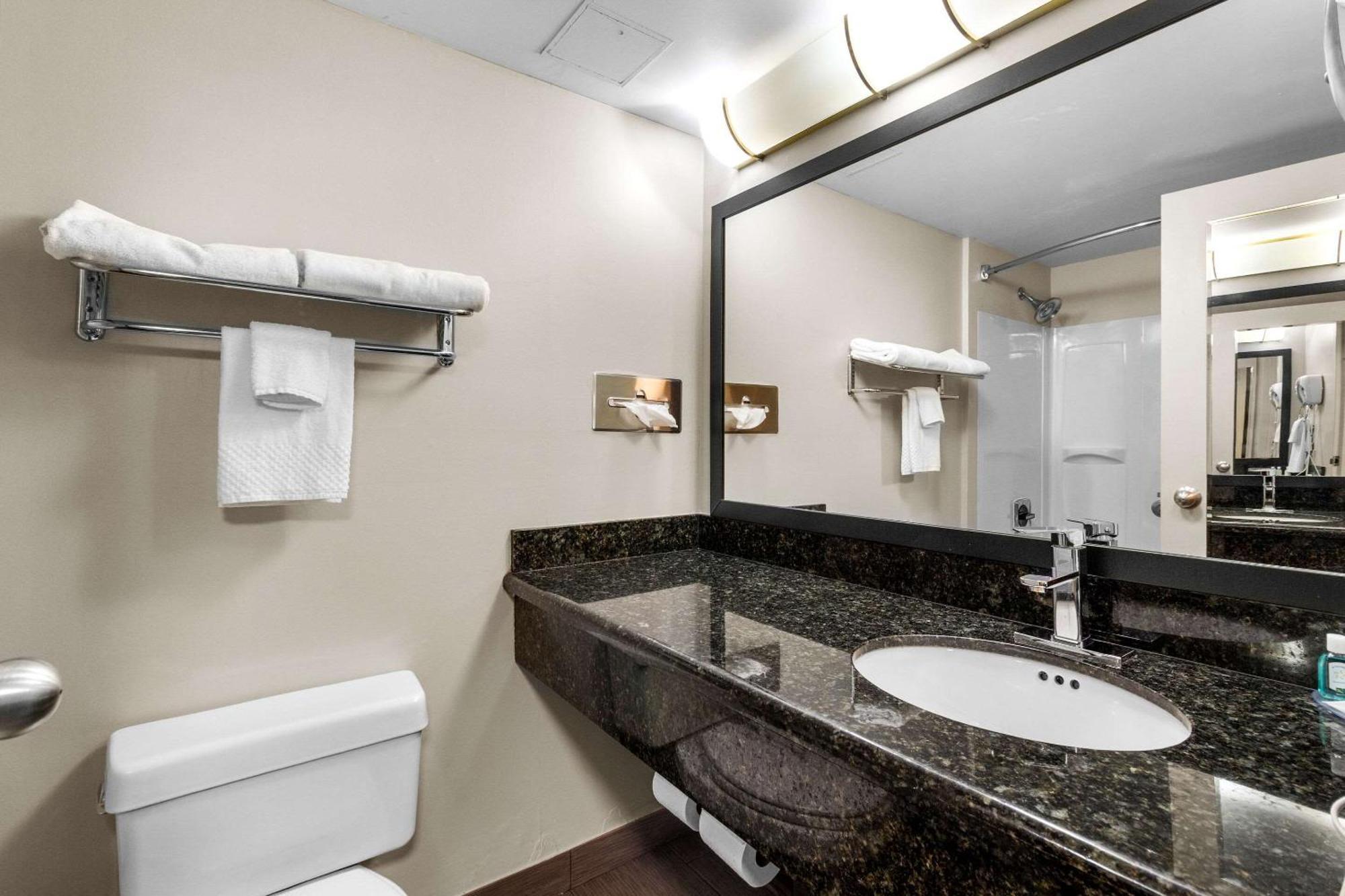 Standard King Room - Non-Smoking