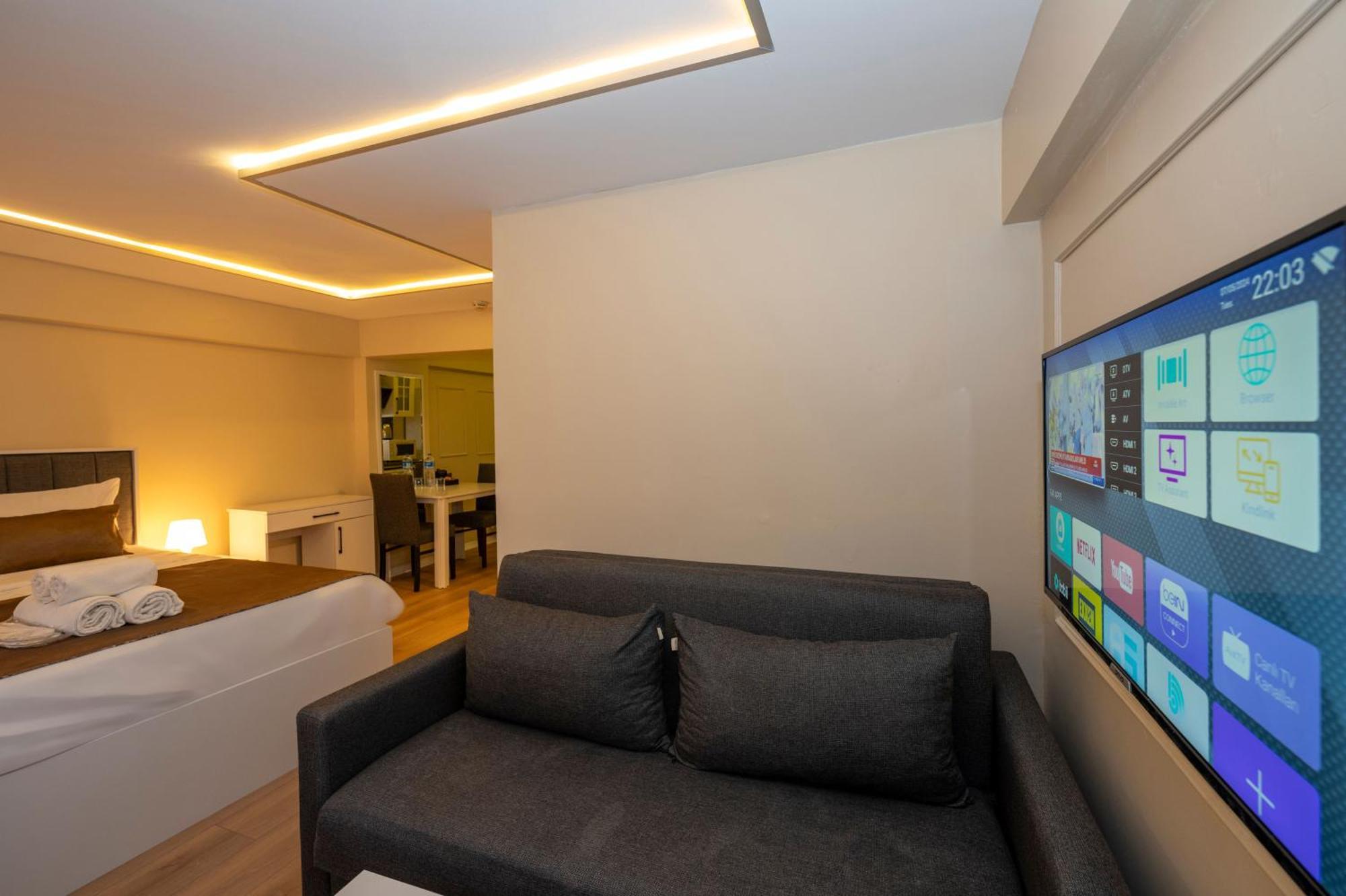 Studio (3 Adults)