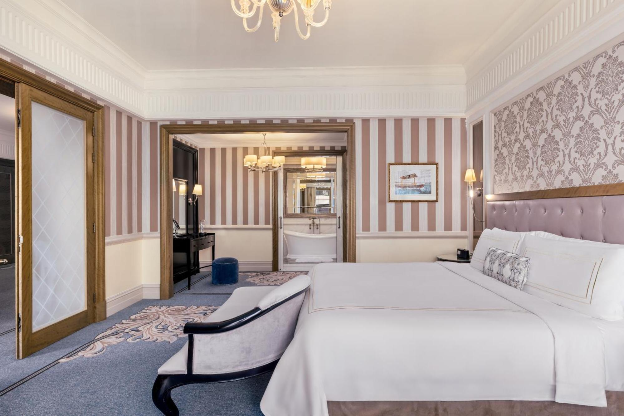 Suite Empire