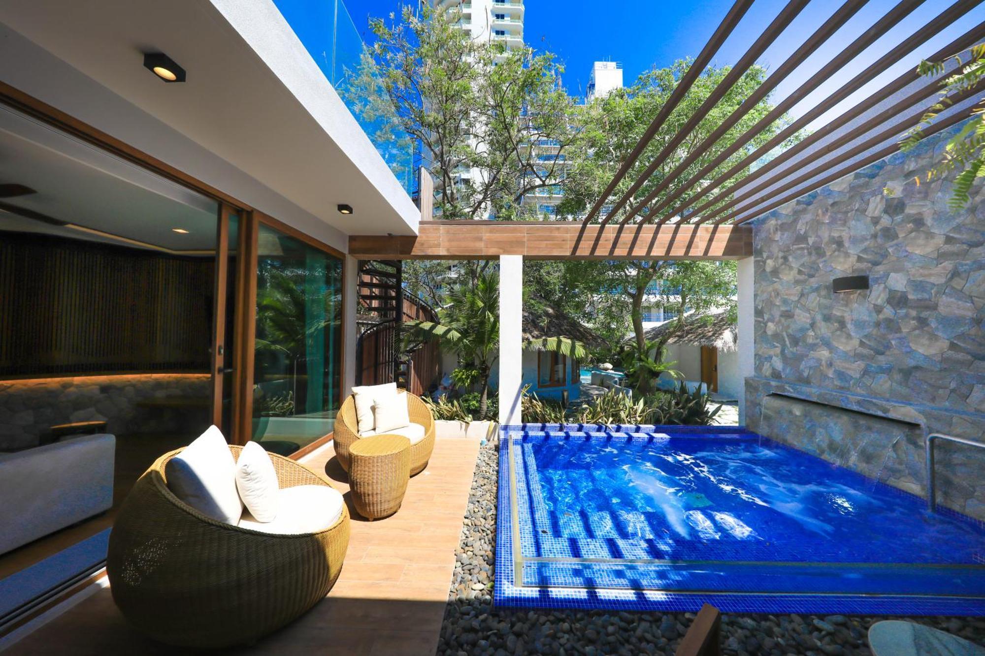 Suite Private Pool