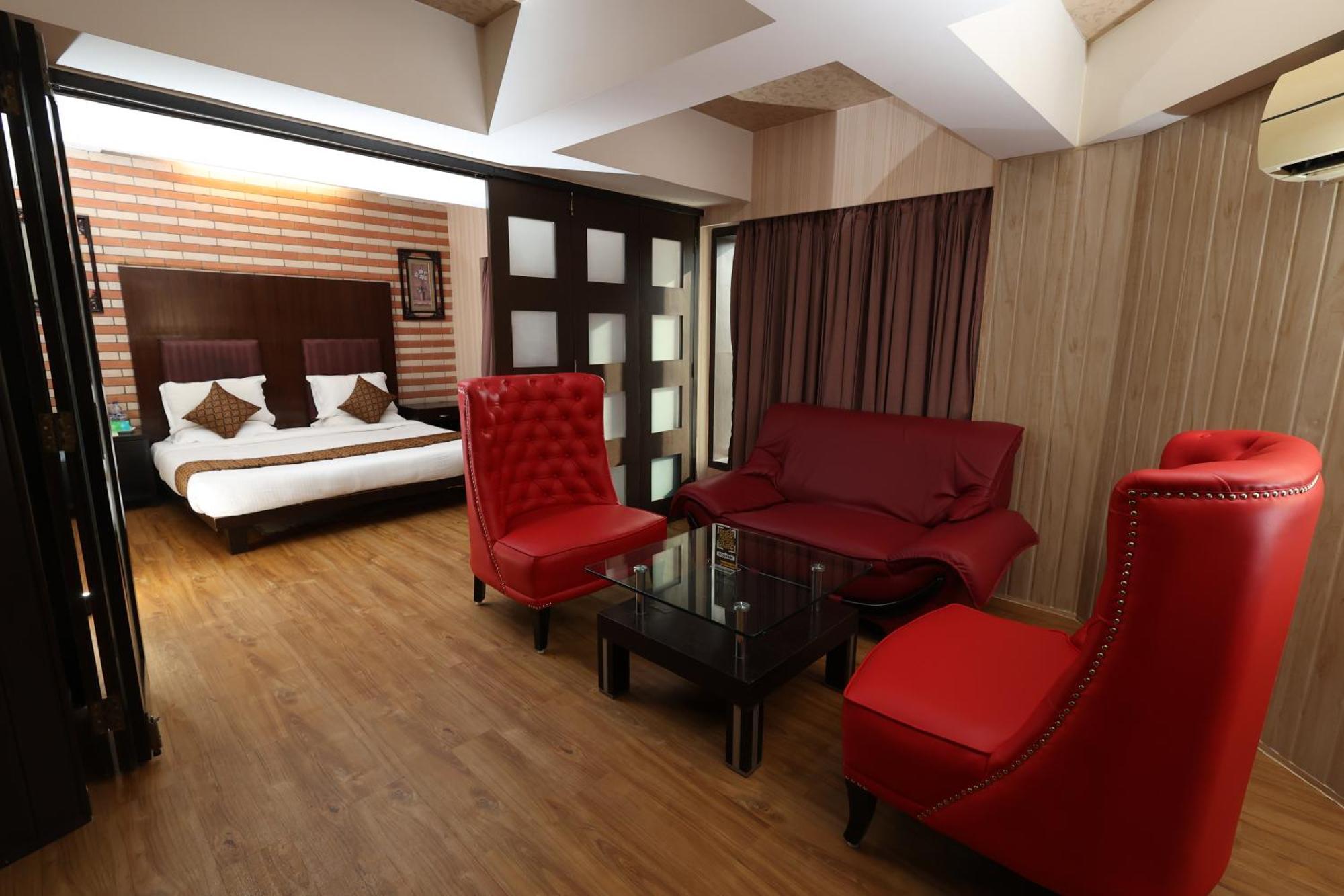 Deluxe Suite,1584903105:JPEG