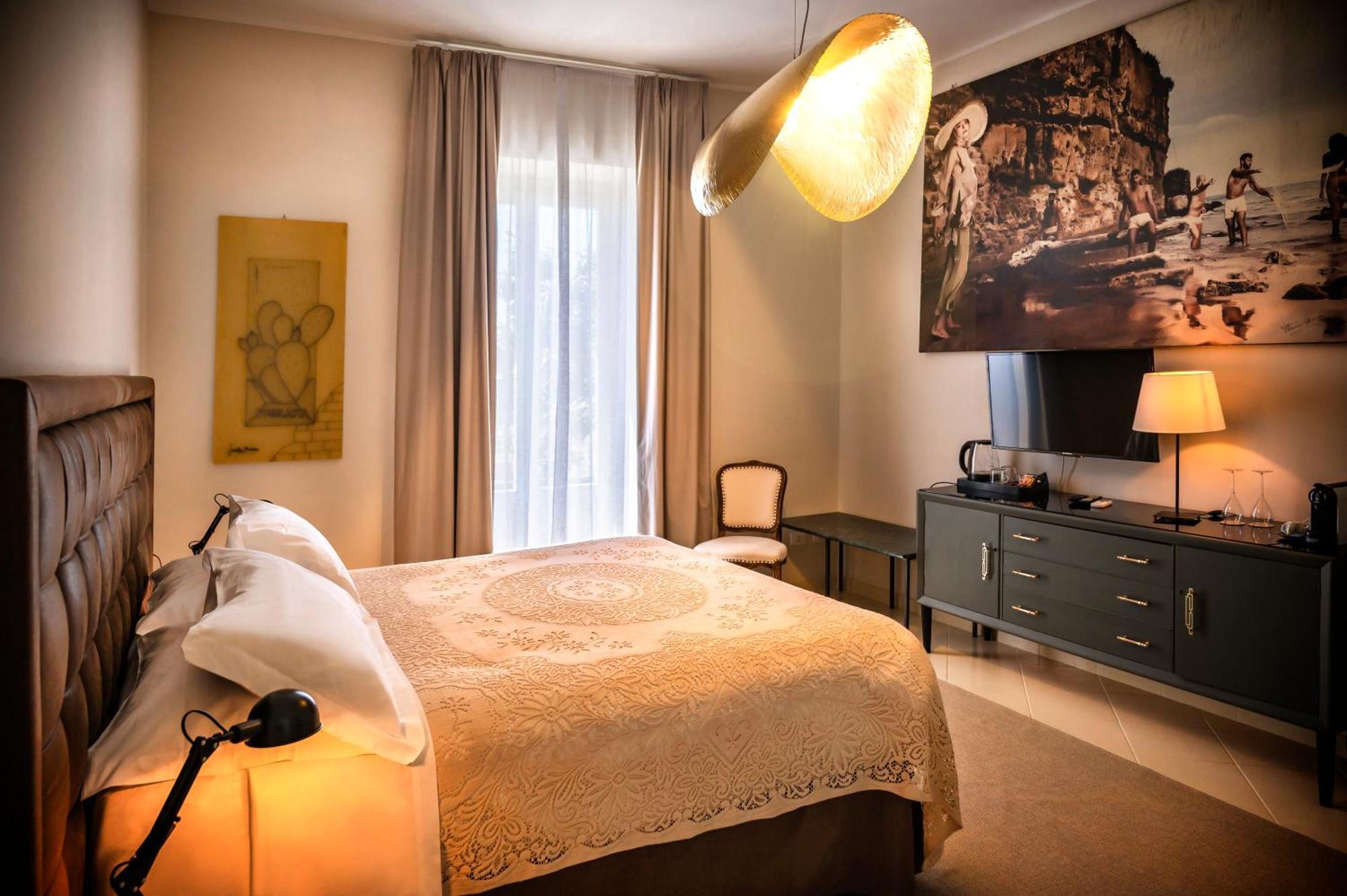 Deluxe King Suite