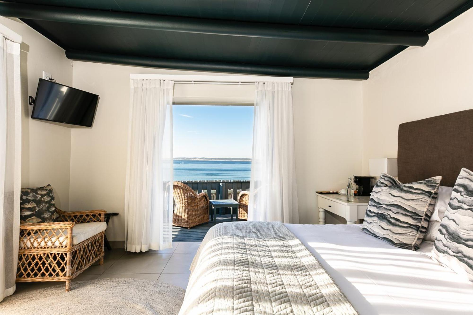 Abalone Beach Villa #2 – Gaatjies Beach | Private Pool