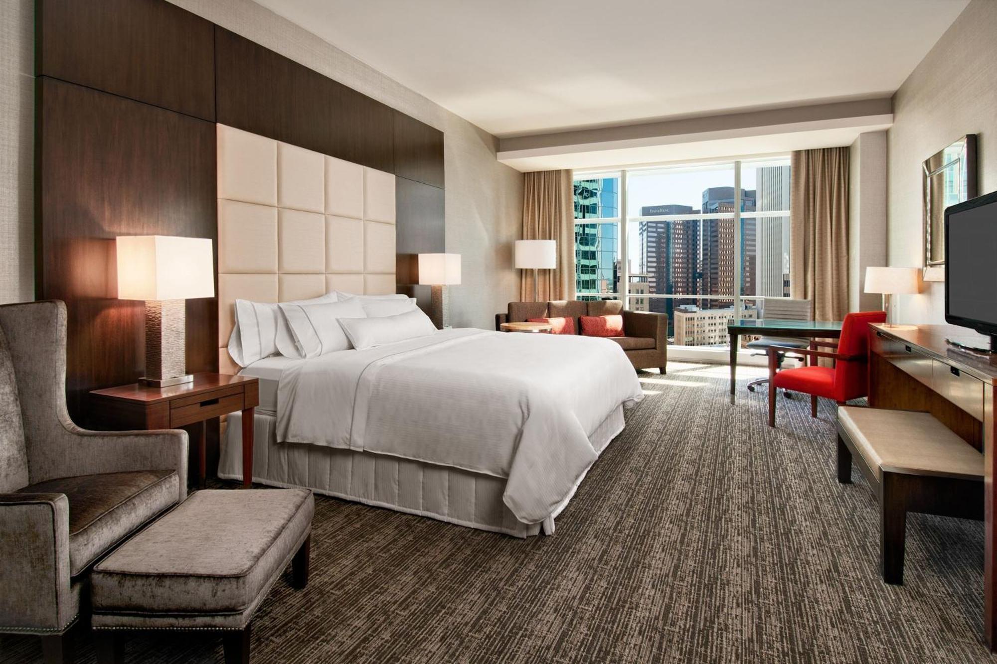 Deluxe King Room Premium View