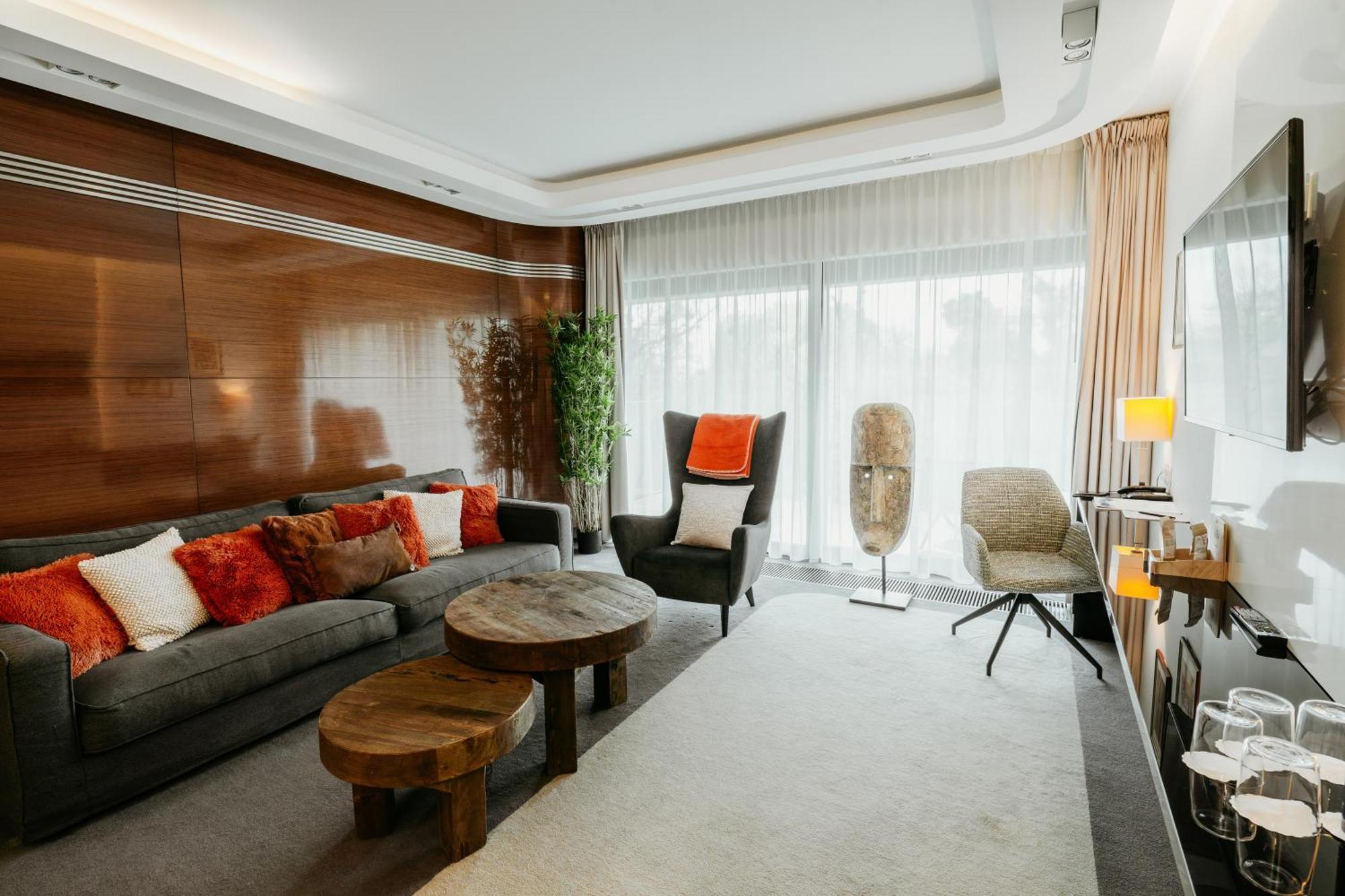 Two-Bedroom Apartment Terrace,1585489157:JPEG