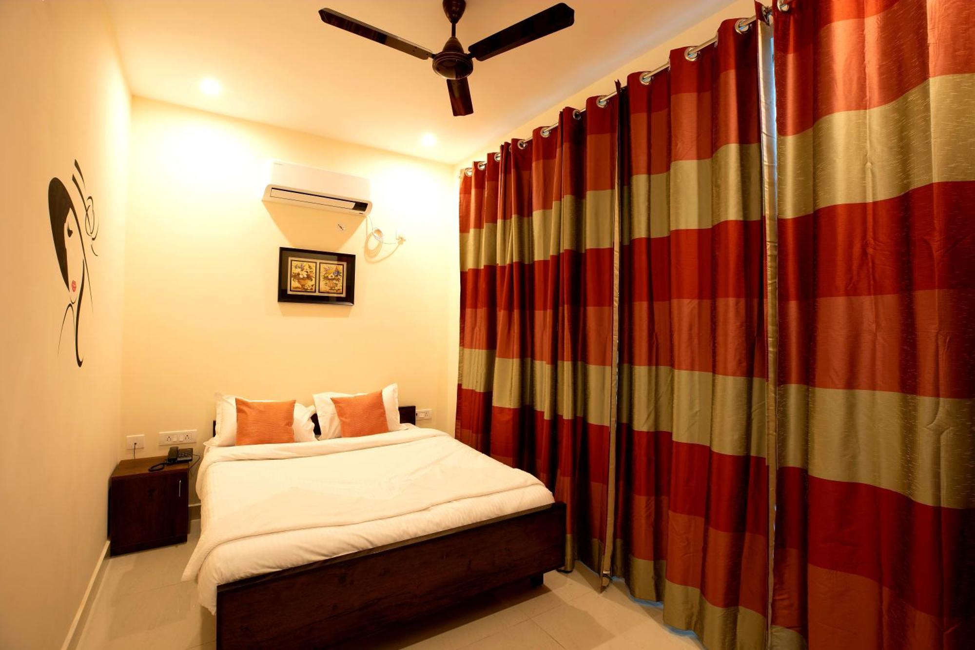 Queen Room with Balcony