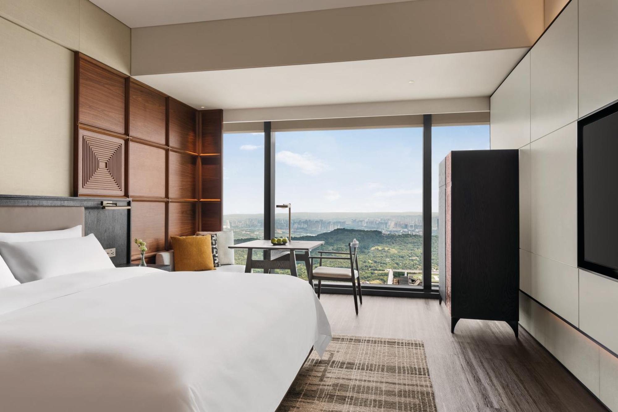 Grand Deluxe King Room