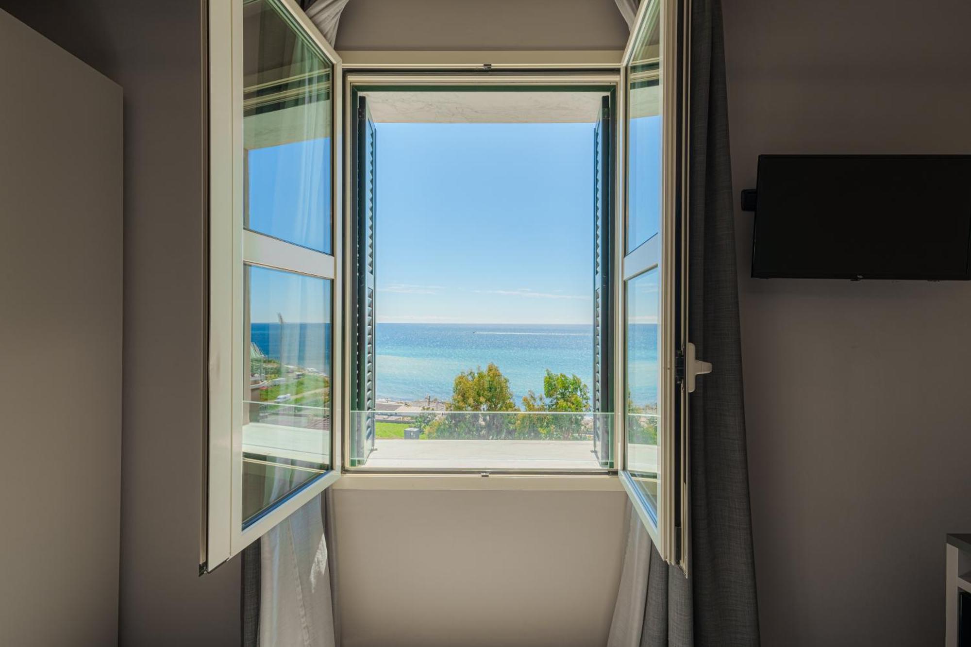 Chambre Double Deluxe - Bâtiment Principal - Vue sur Mer