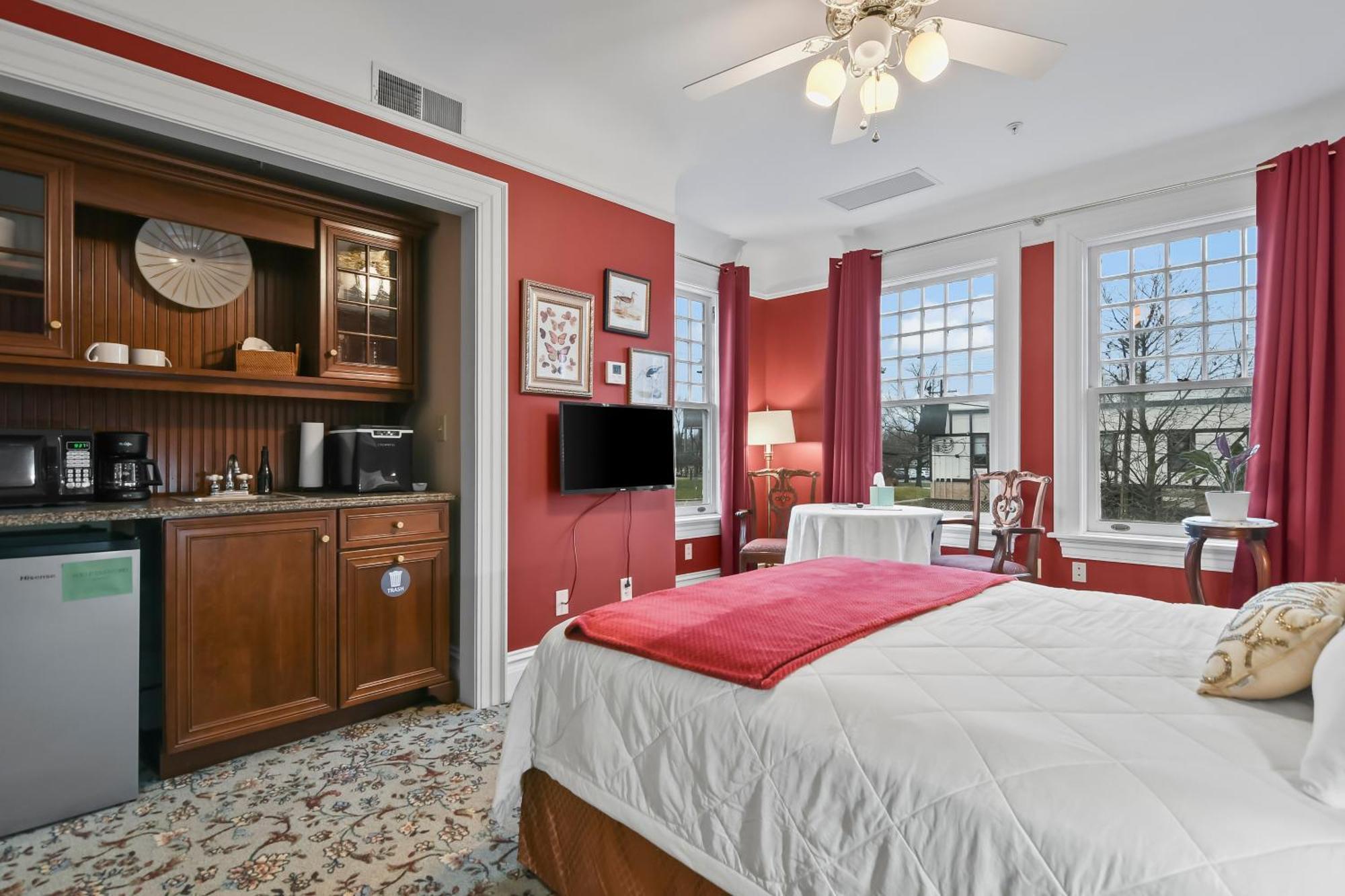 Queen Room with Balcony