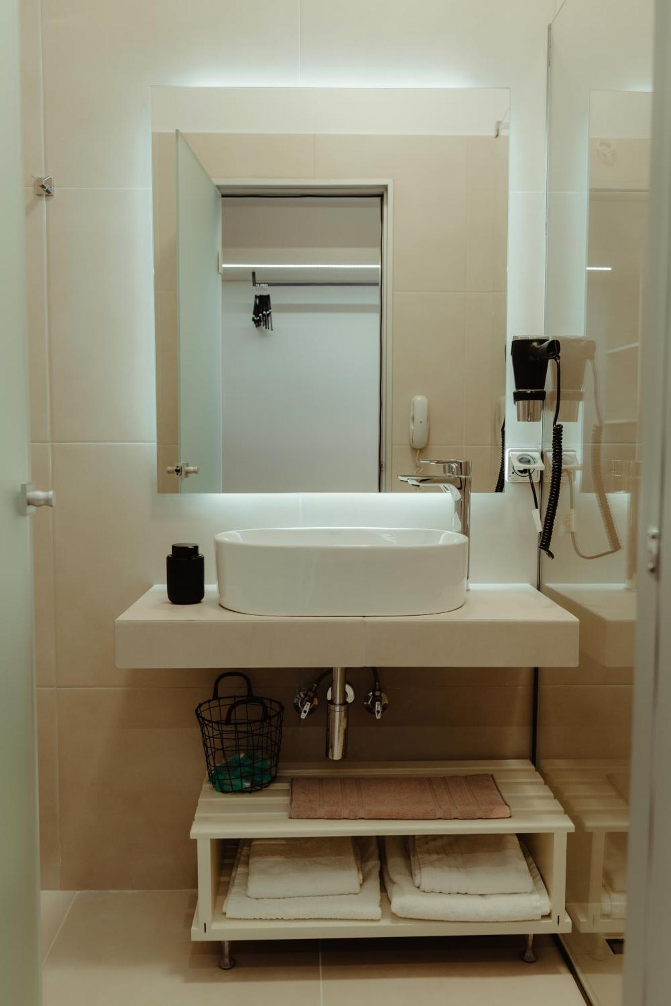 Standard Double or Twin Room with Garden View