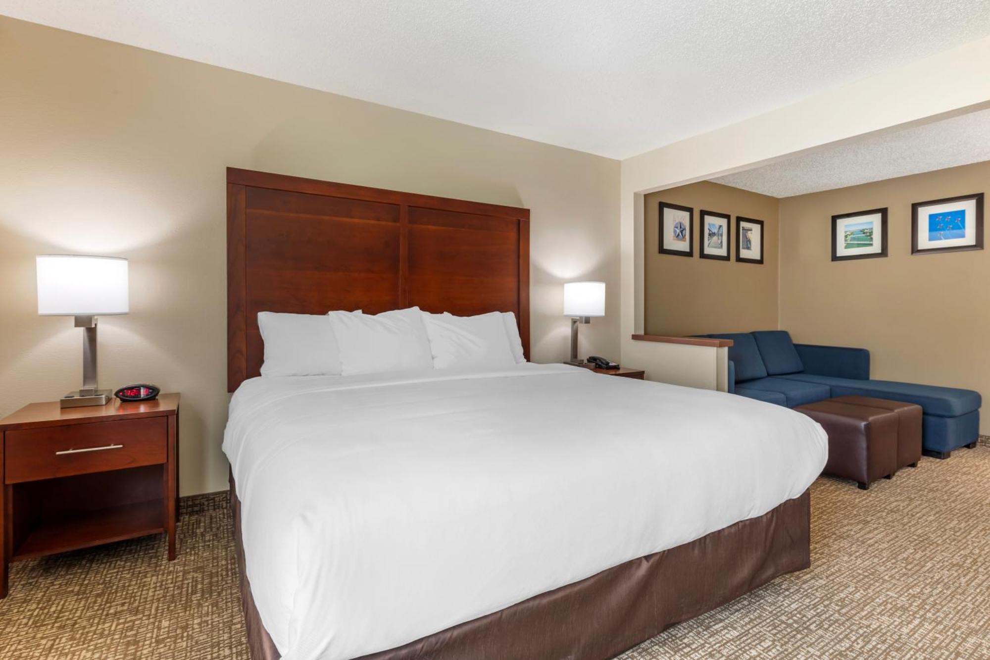 King Suite with Sofa Bed - Non-Smoking