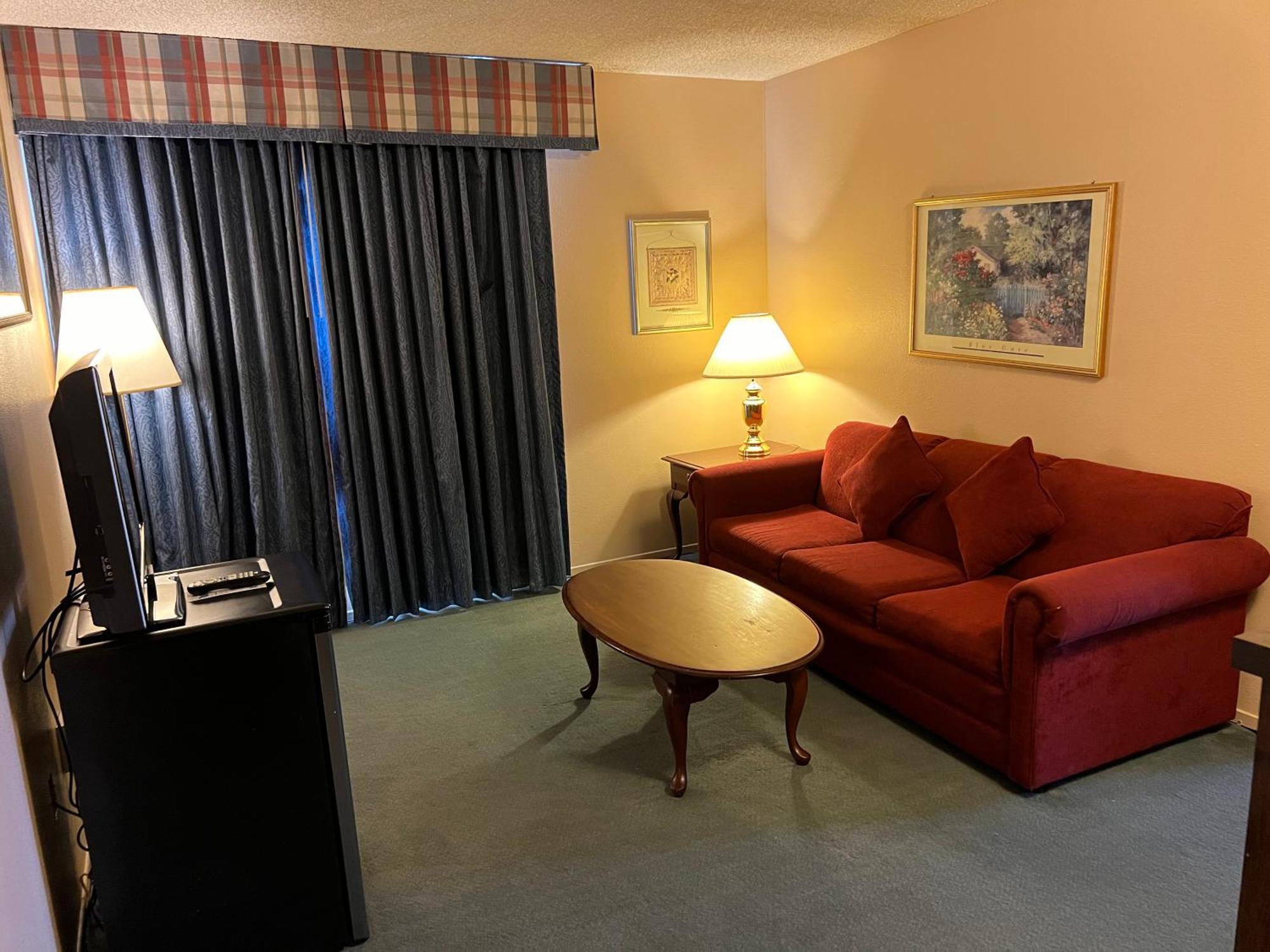 1 King bed Suite Non-Smoking