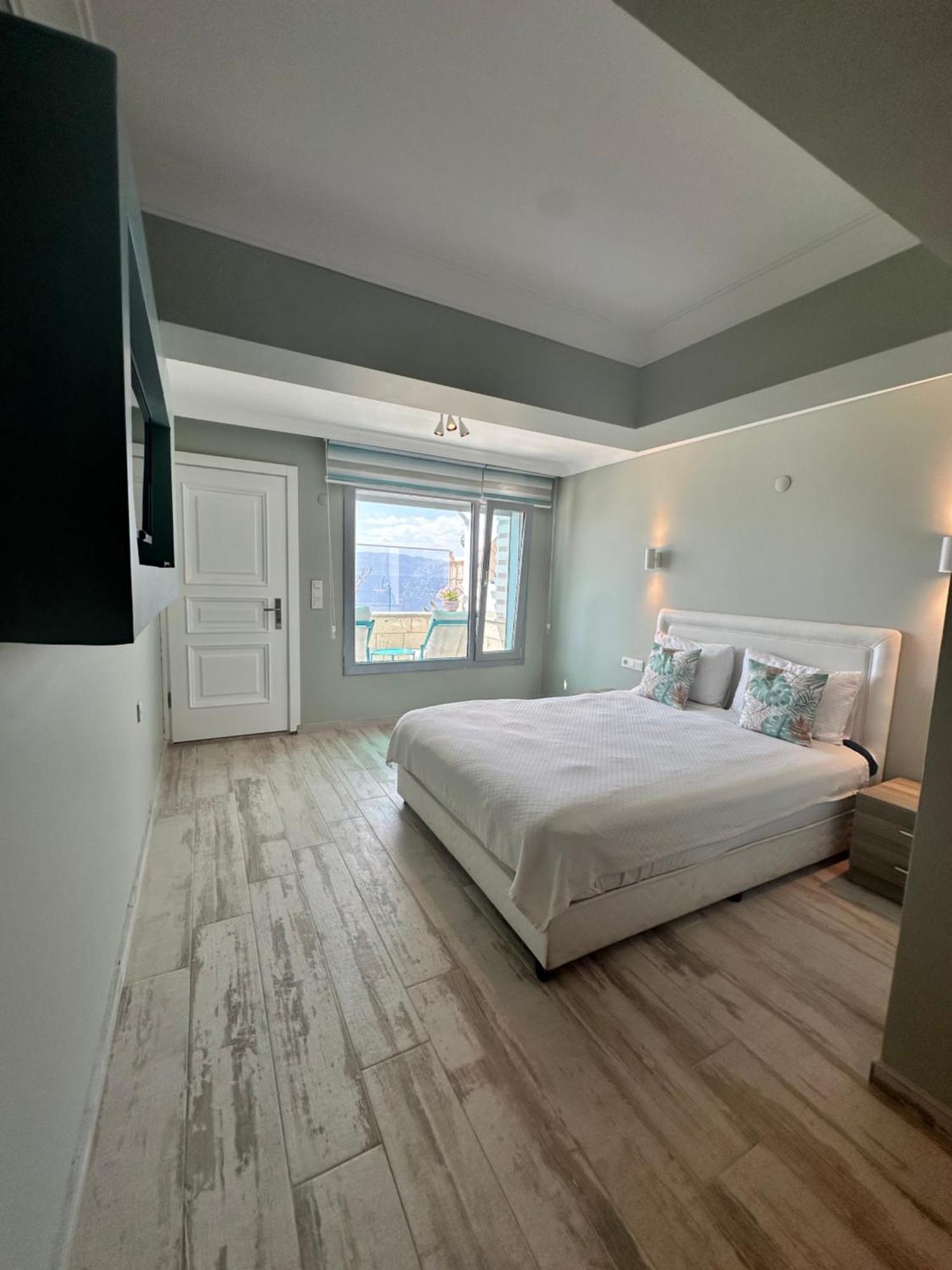 Standart Çift Kişilik Oda - Deniz Manzaralı