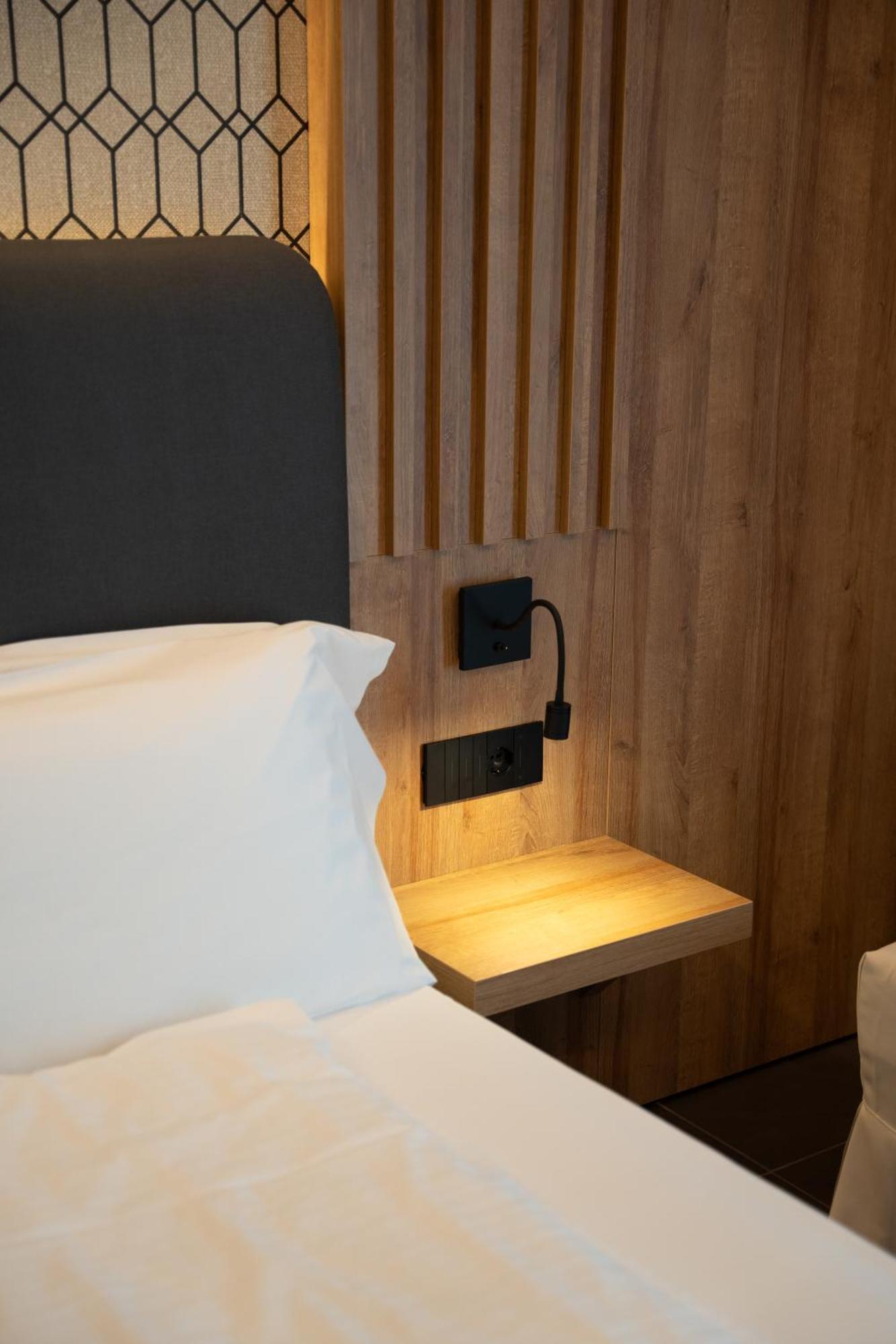 Doppelzimmer mit Poolblick