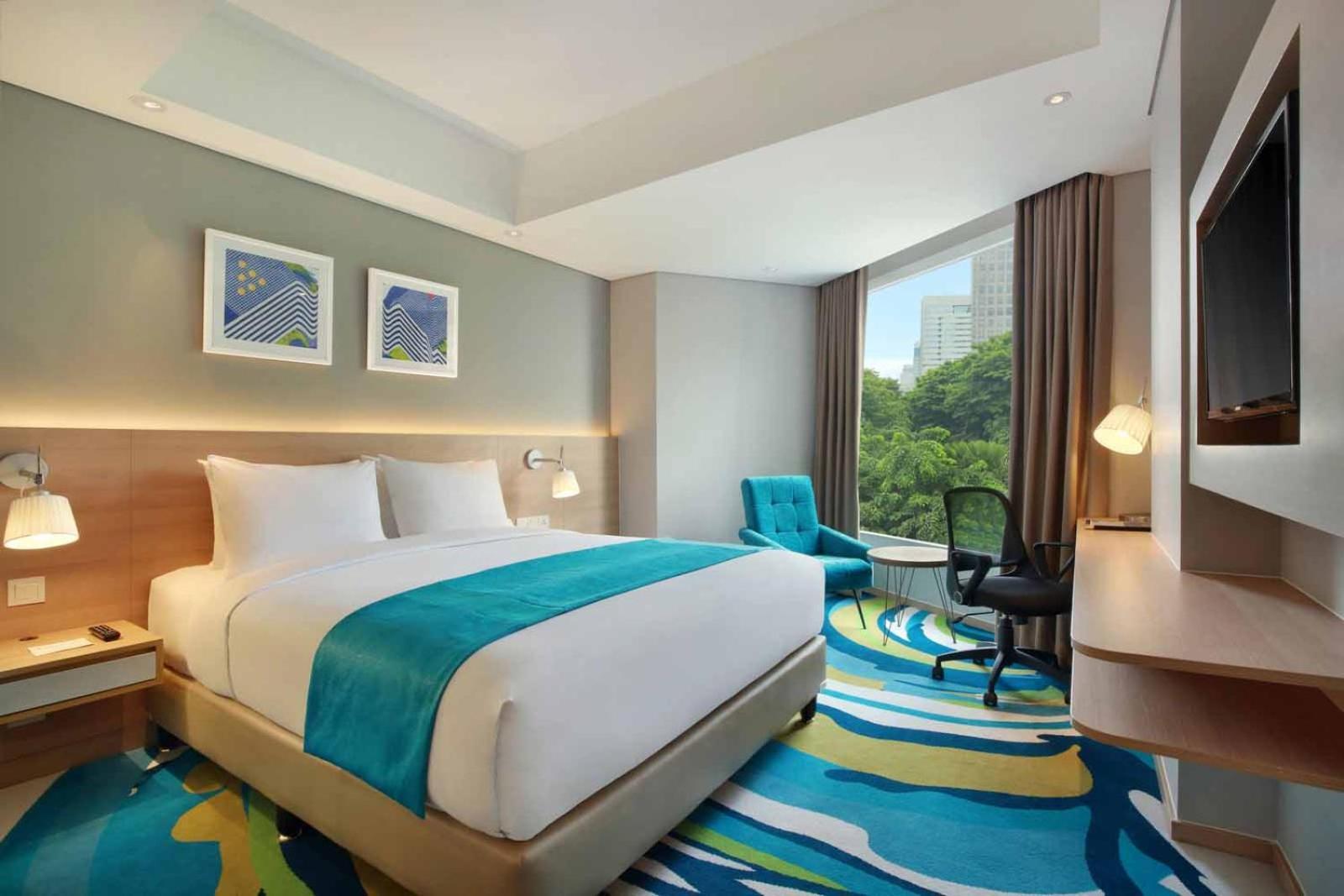 Standard Queen Room with City View - Free Breakfast