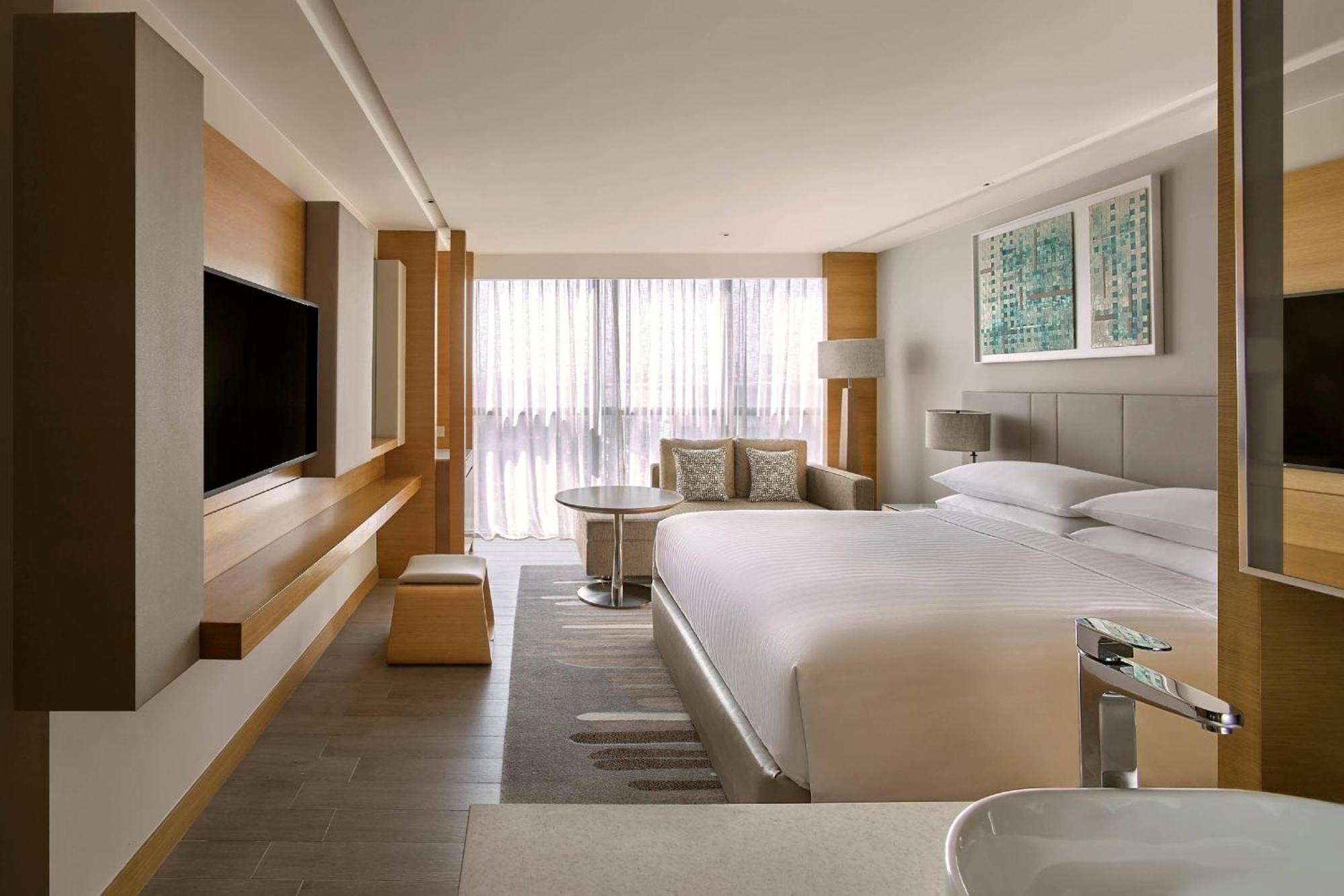 Executive Club King Room,1586172173:JPEG