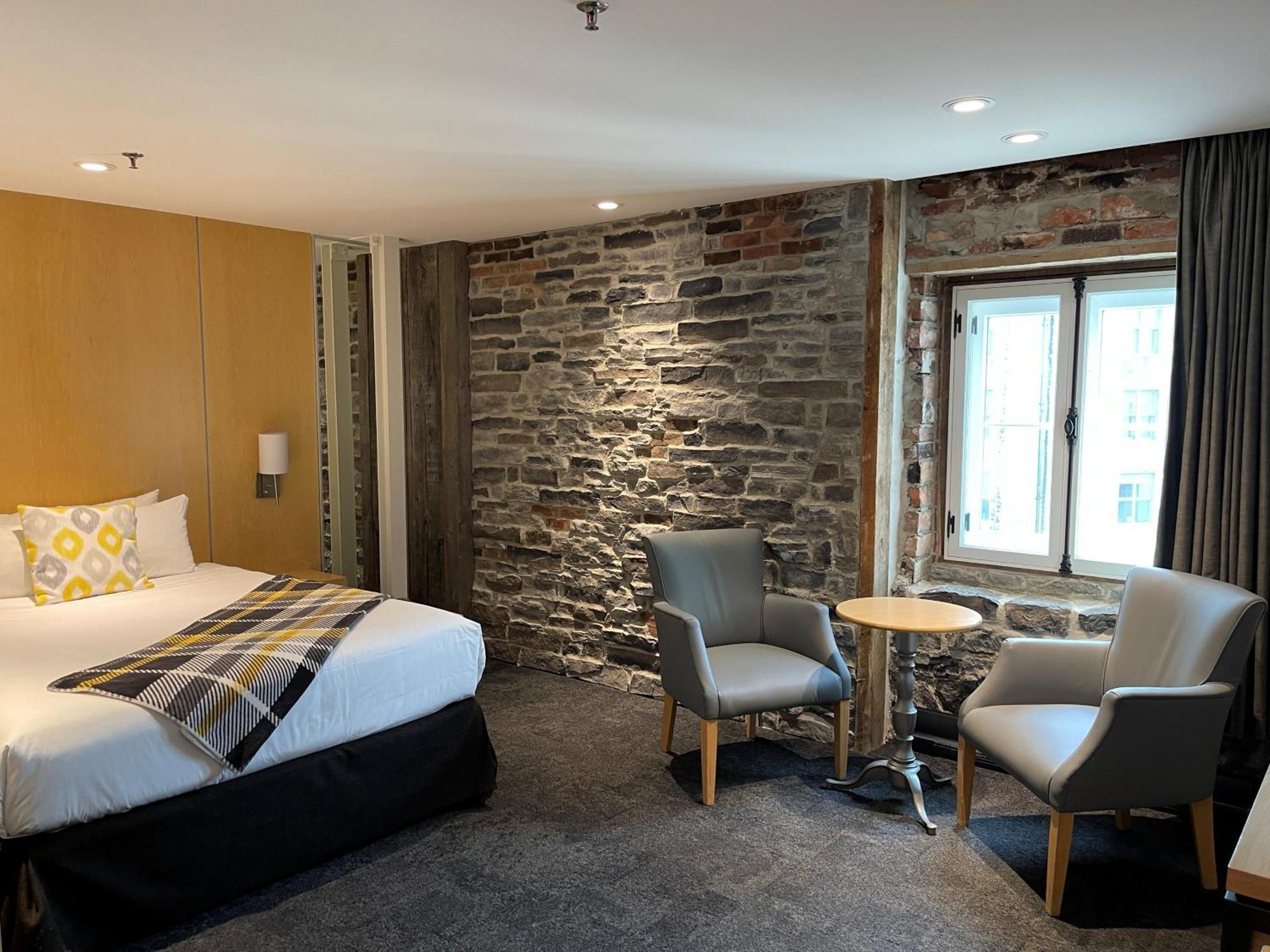 Superior Queen Room