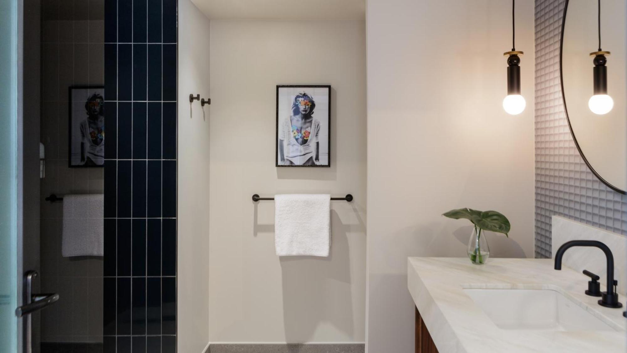 Chambre Standard avec 2 Lits Queen-Size - Adaptée aux Personnes Malentendantes