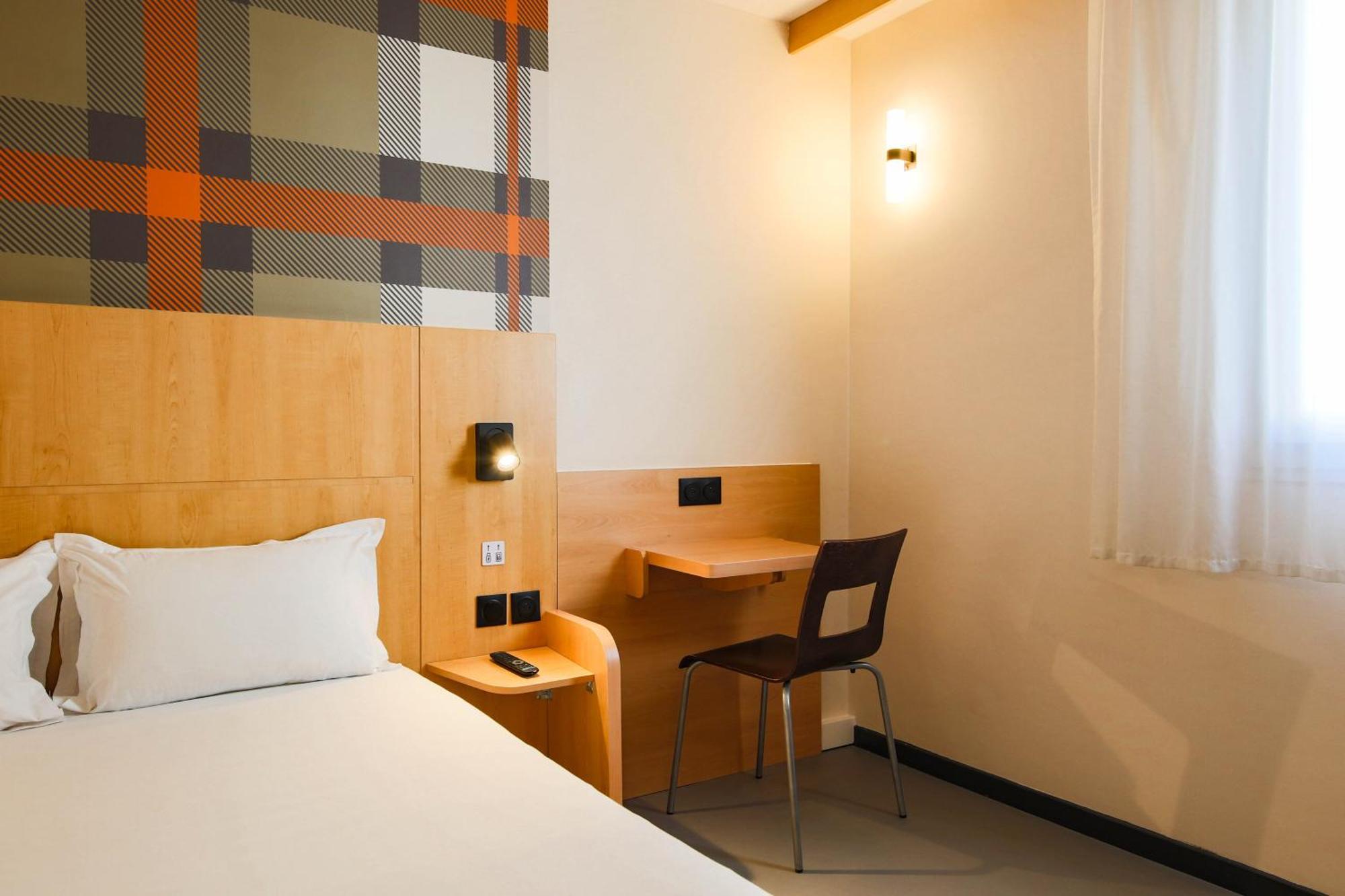 Accessible Family Room bunkbed shower