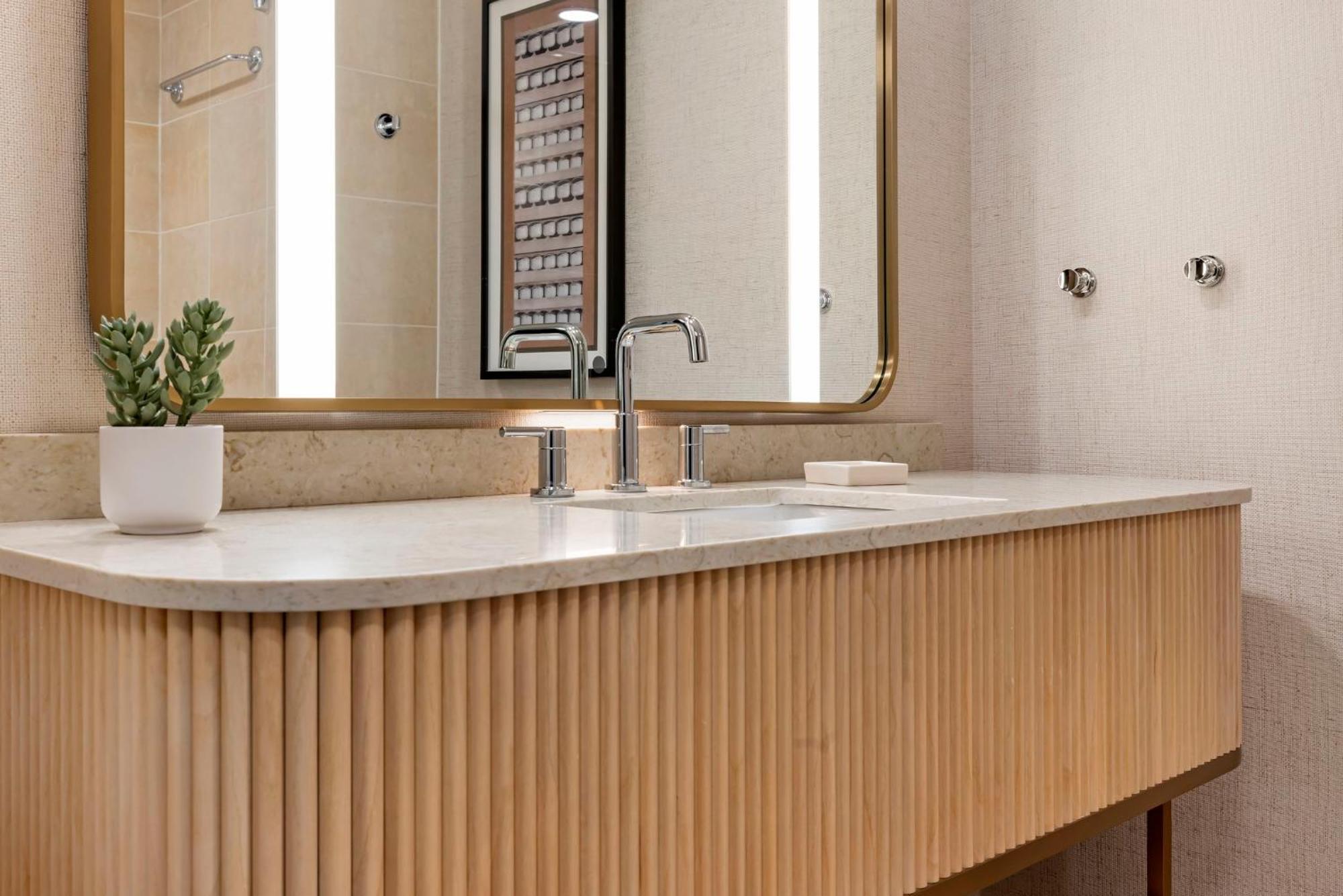 Chambre de Luxe avec Lit King-Size - Vue sur Ville