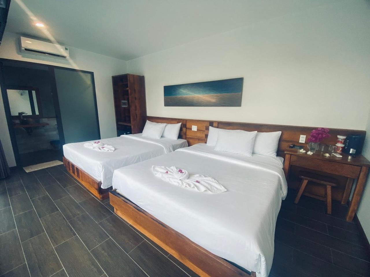 Deluxe Family Room