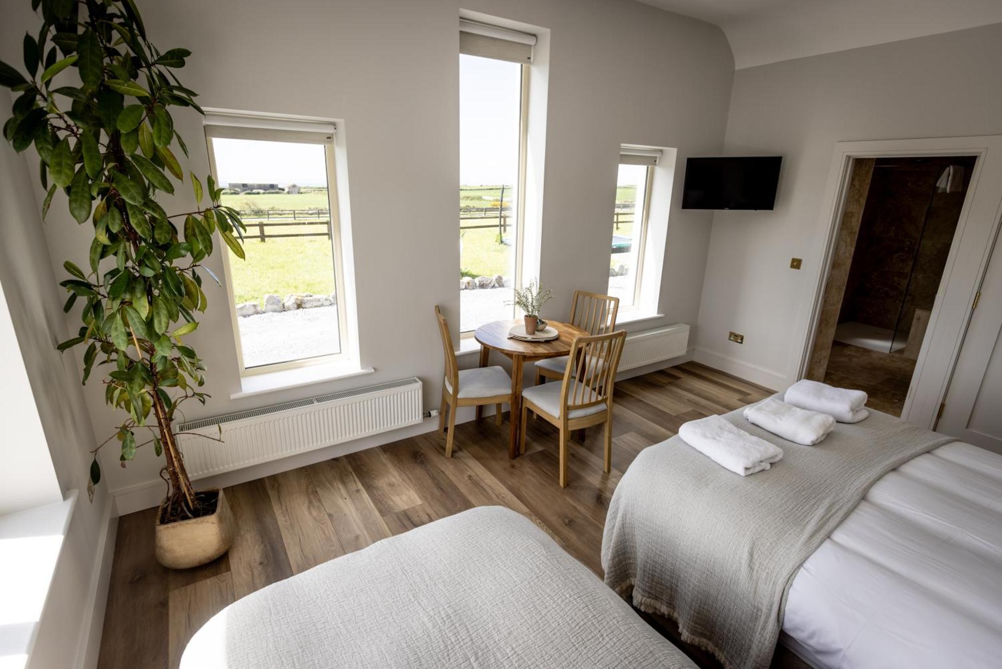 Classic Triple Room,1586887006:JPEG