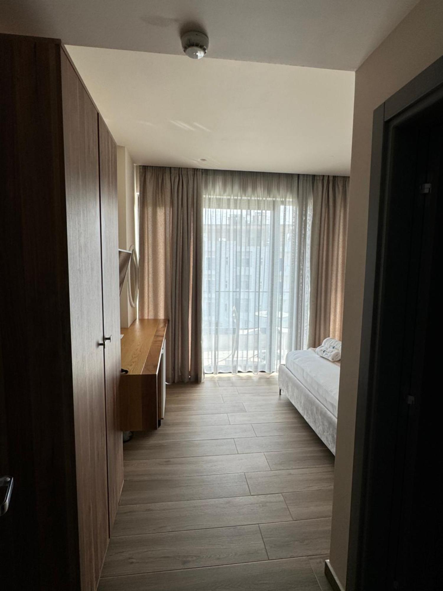 King Room Pool View