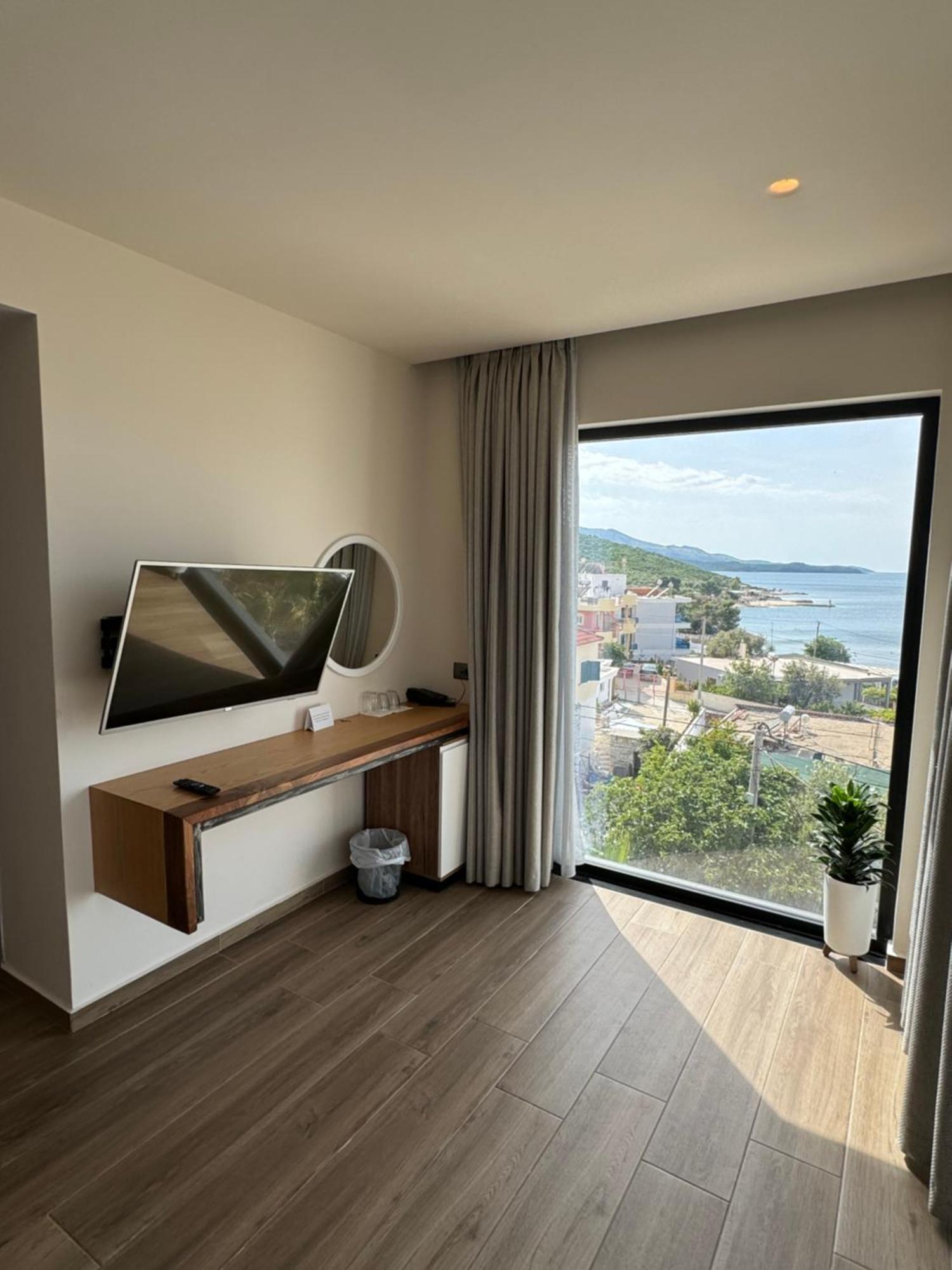 Deluxe Triple Room Balcony Sea View