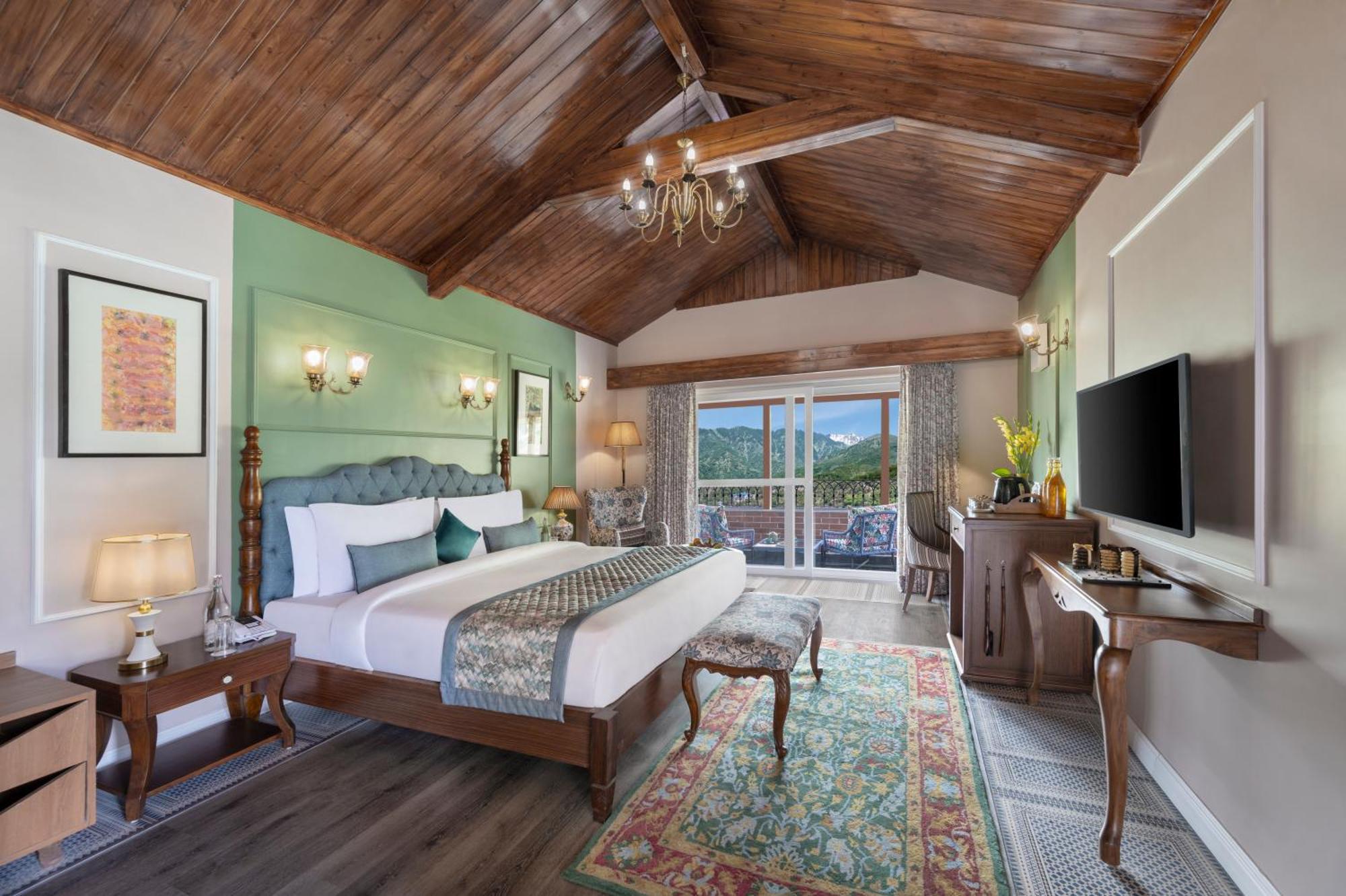 Club Room With Private Balcony
