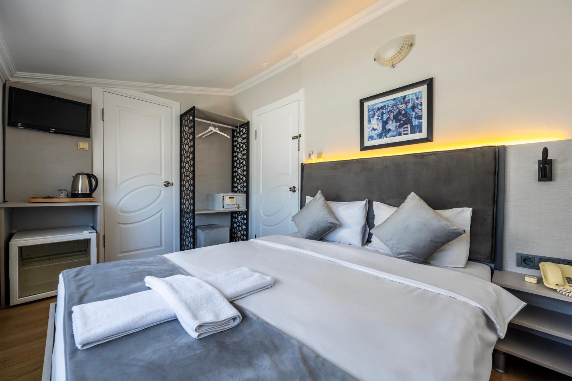 Double Room with Terrace