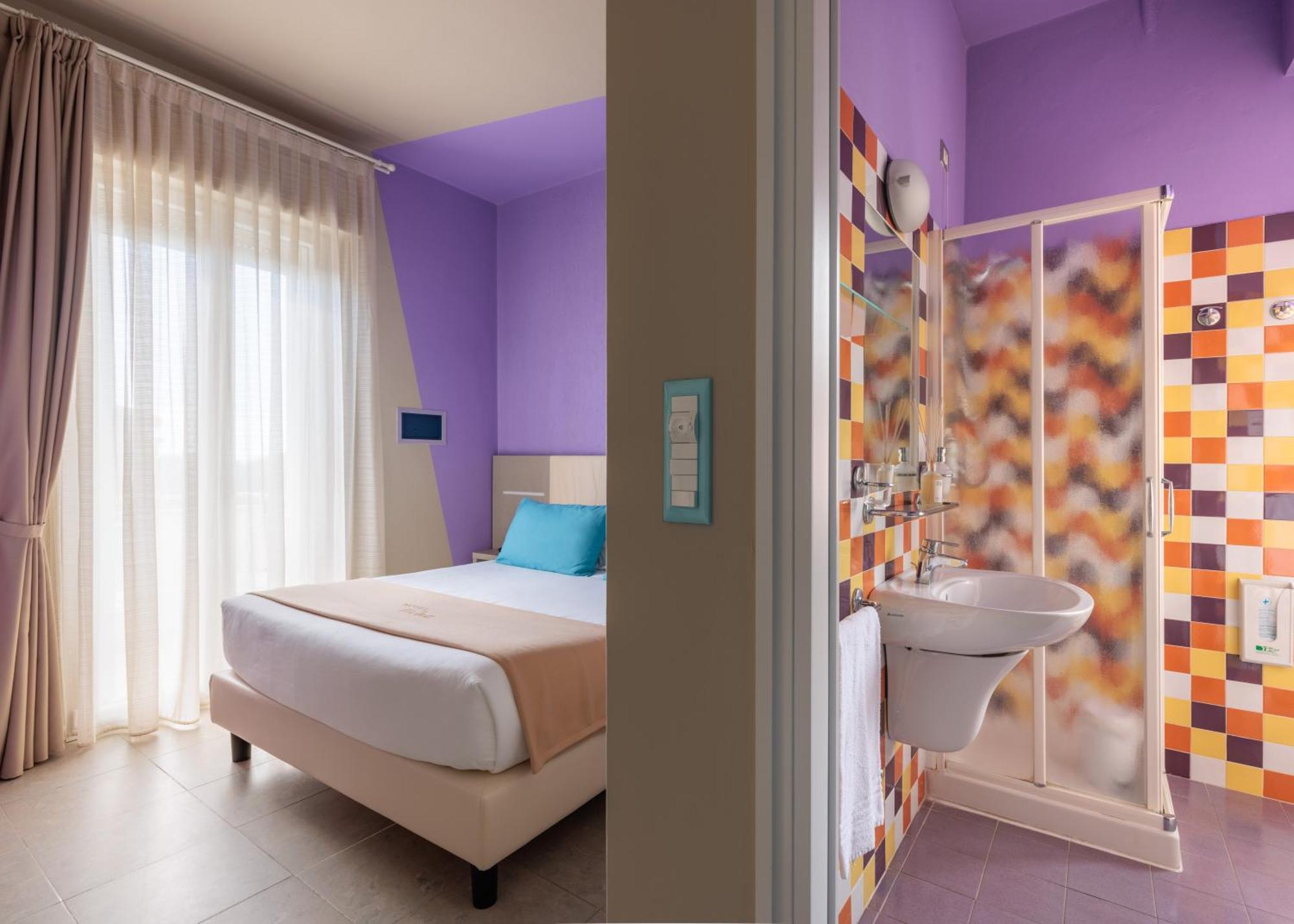 Double Room with Balcony and Sea View
