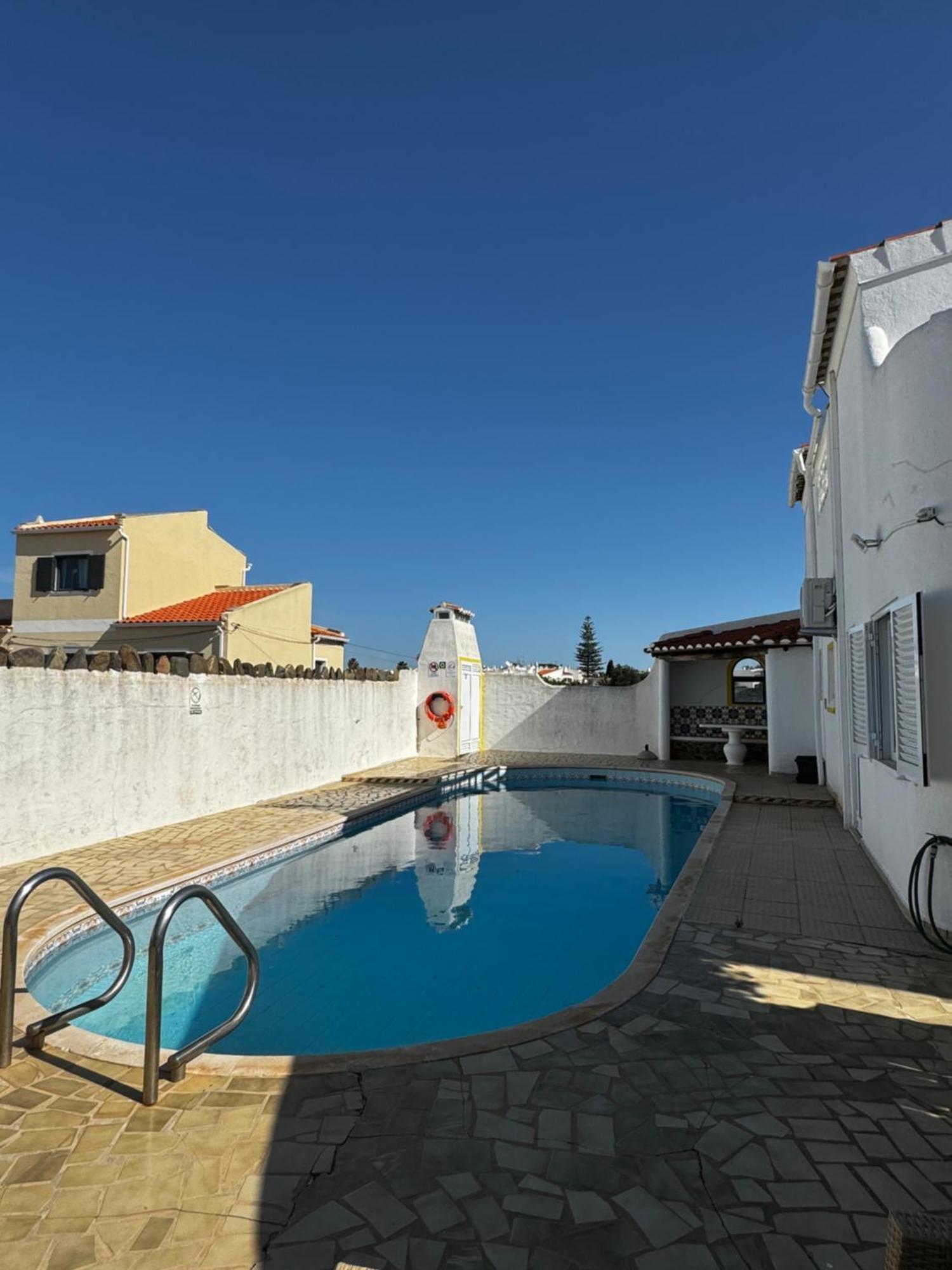 Quarto Duplo com Vista da Piscina