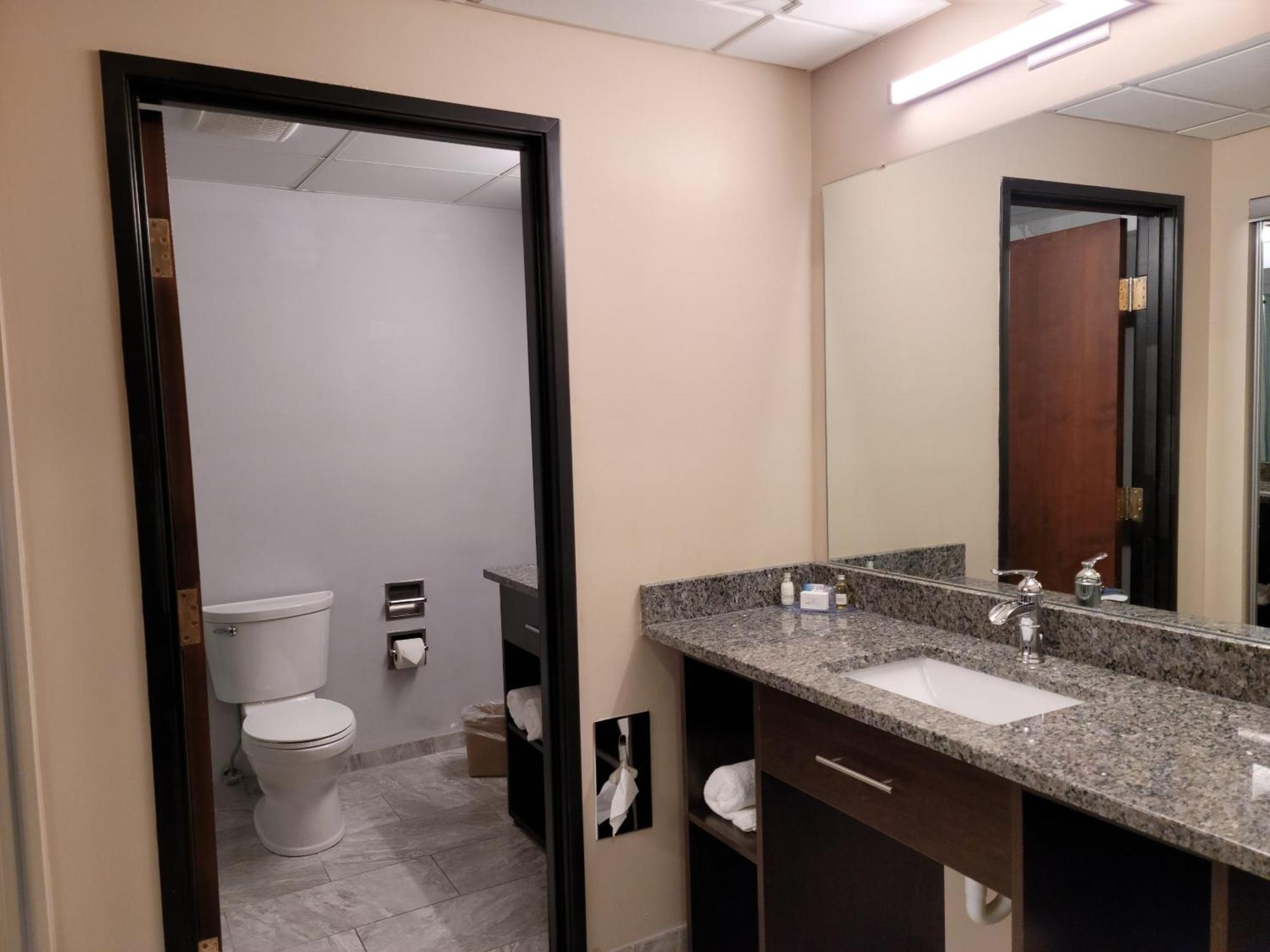 Suite with Lake View