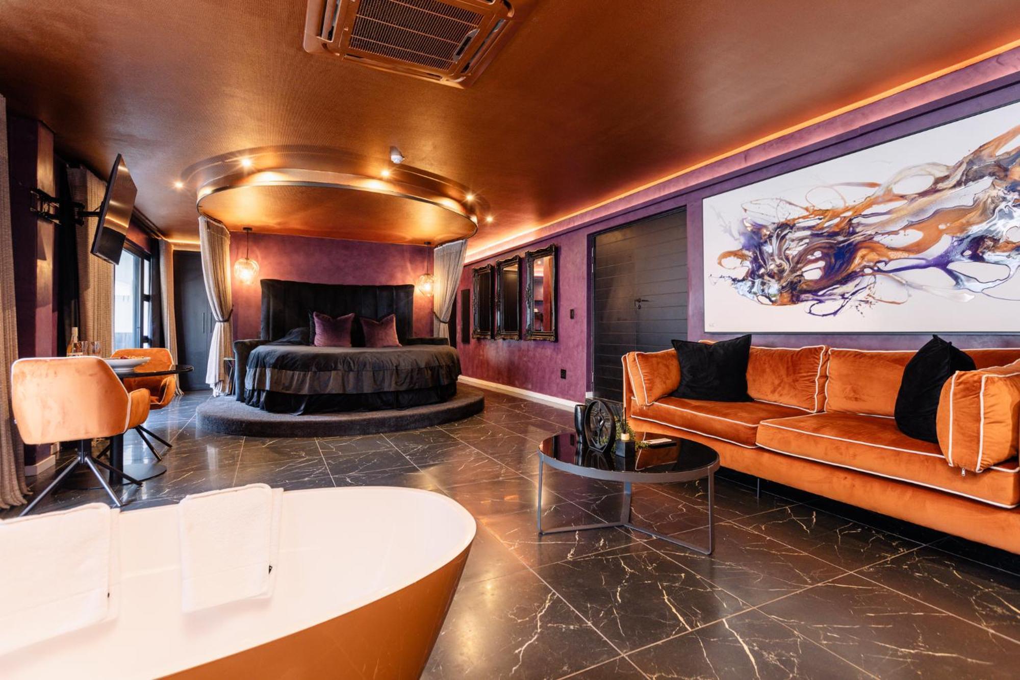 King Suite Balcony,1587569232:JPEG
