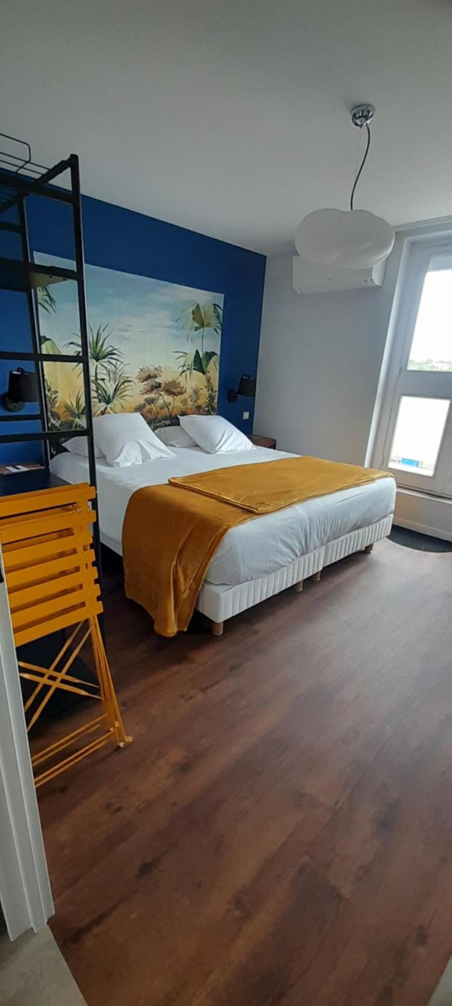 One-Bedroom Apartment with Terrace