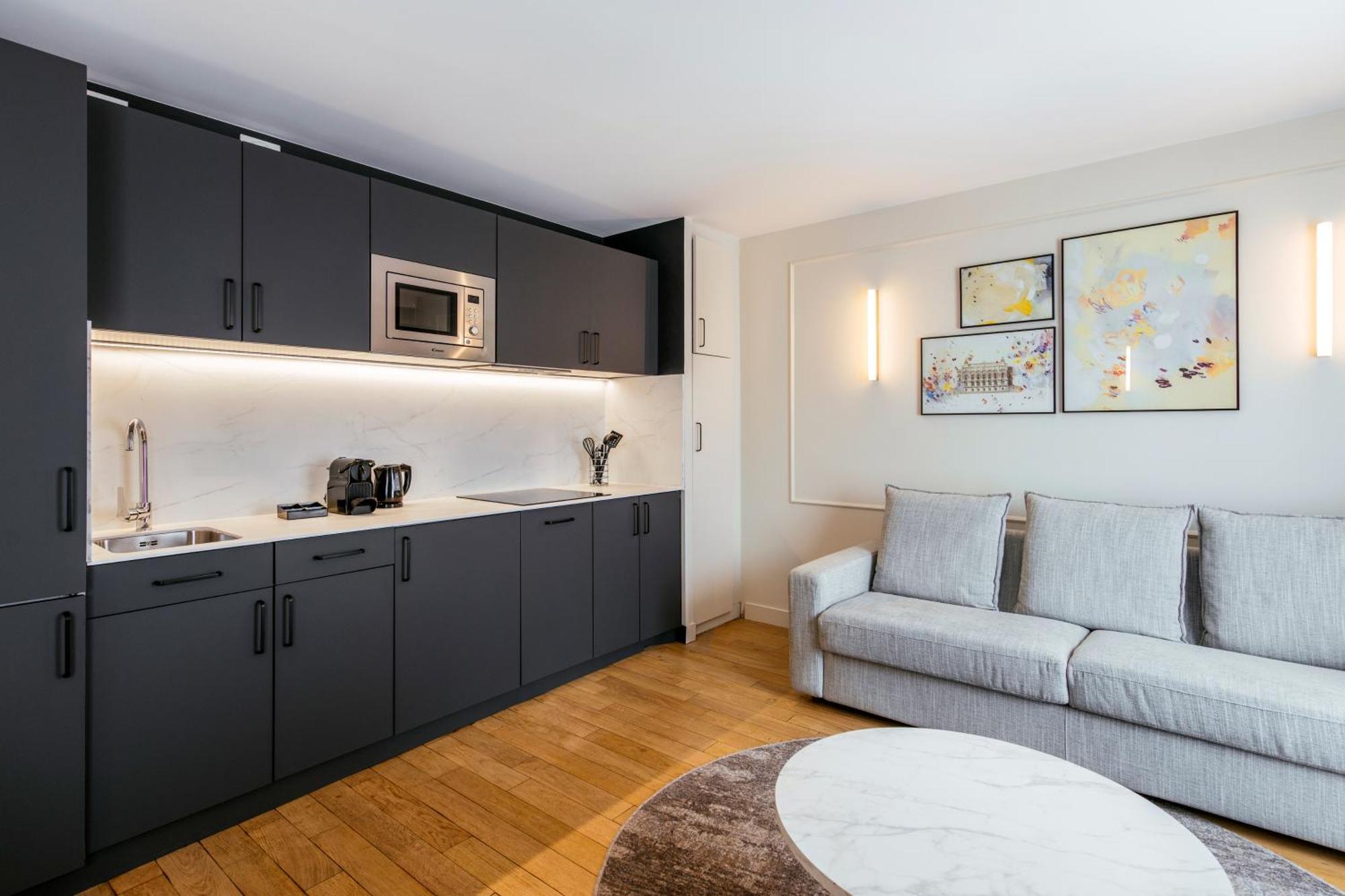 One-Bedroom Apartment