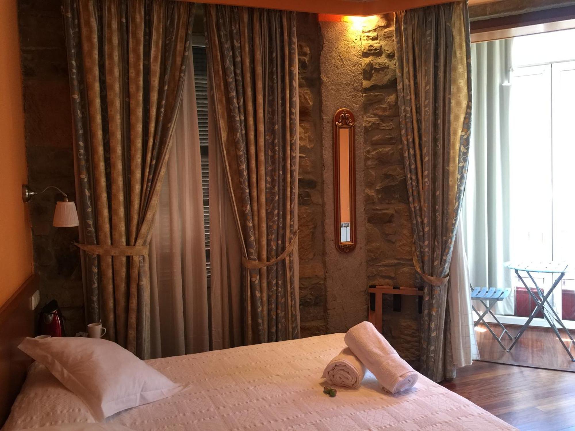 Double Room Balcony Private Bathroom